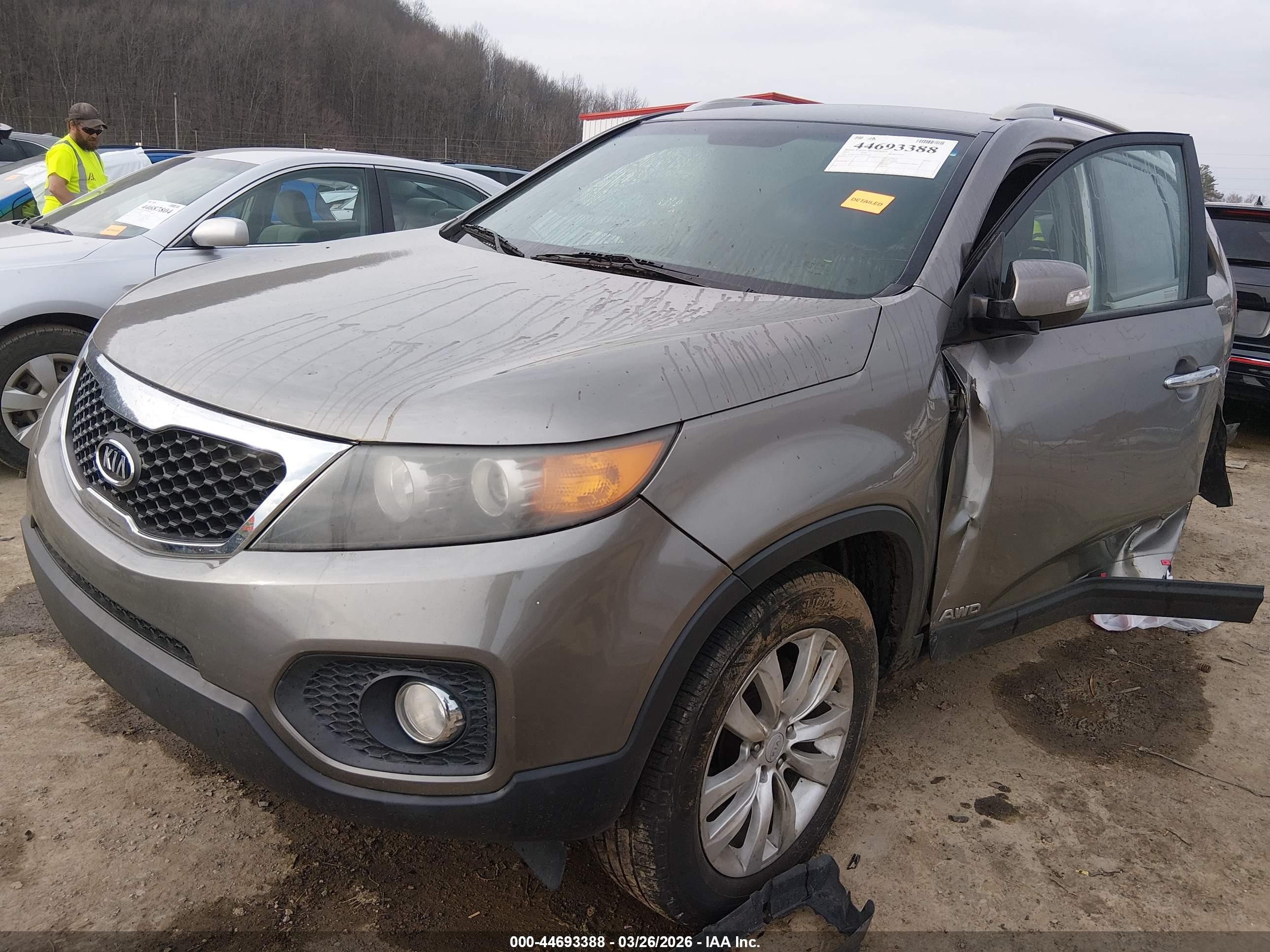 2011 Kia Sorento Ex Серый vin: 5XYKUCA14BG076887