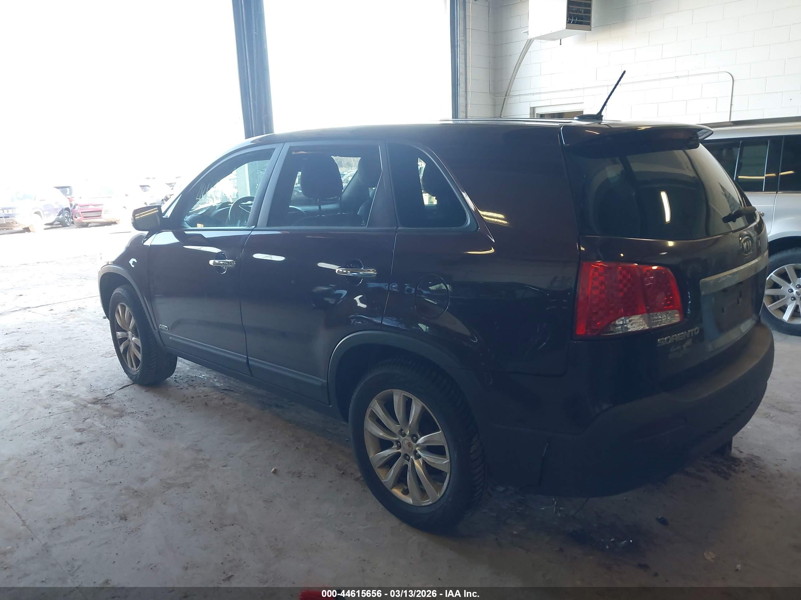2011 Kia Sorento Ex Maroon vin: 5XYKUCA17BG027652