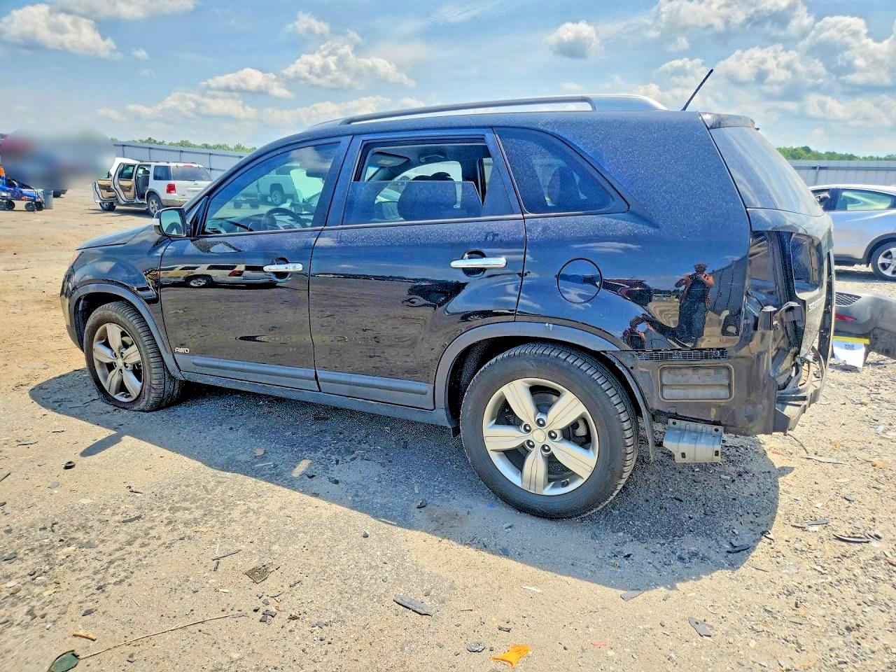 2013 Kia Sorento Ex Black vin: 5XYKUCA64DG361846