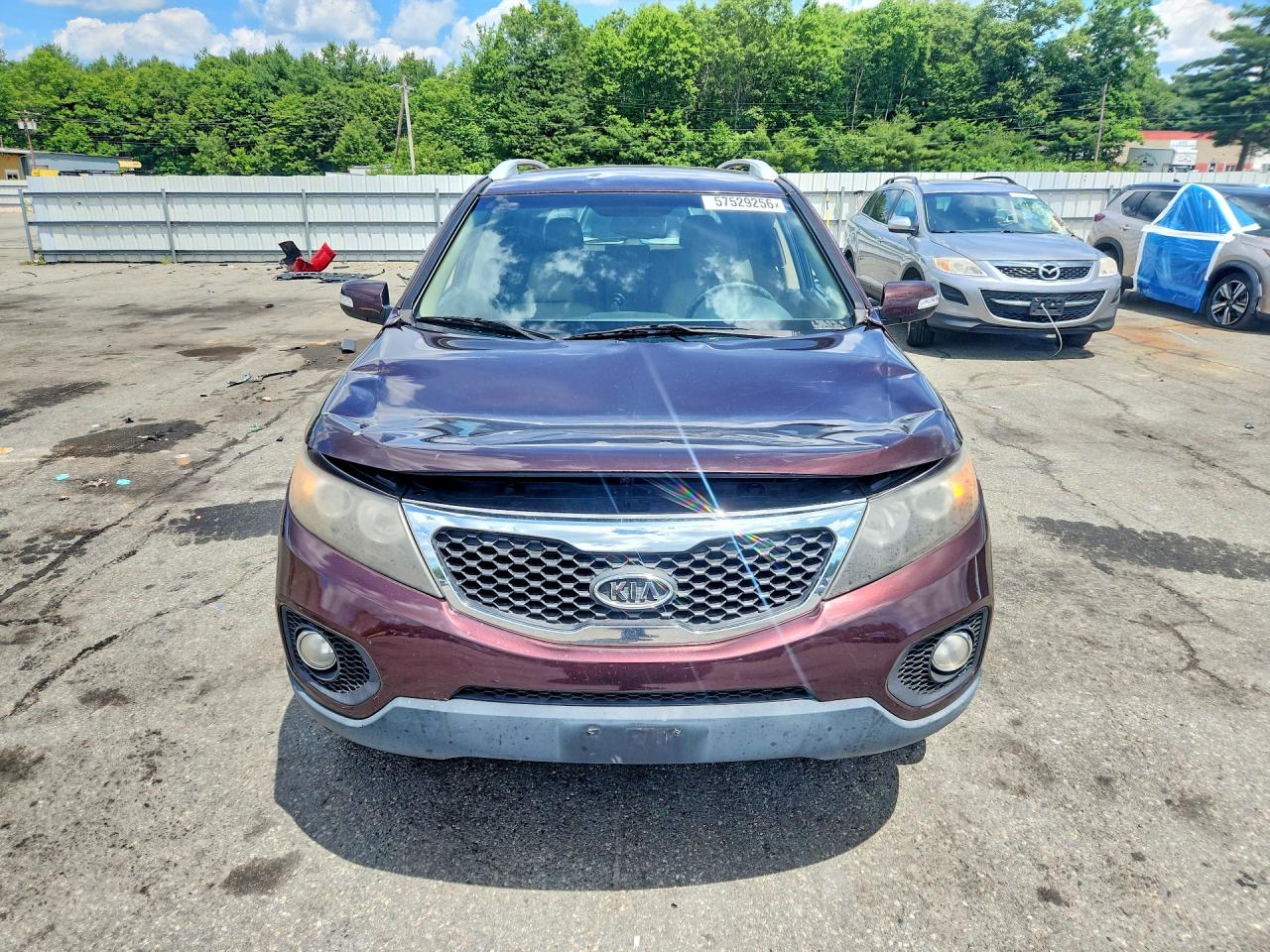 2011 Kia Sorento Ex Maroon vin: 5XYKUDA10BG038465