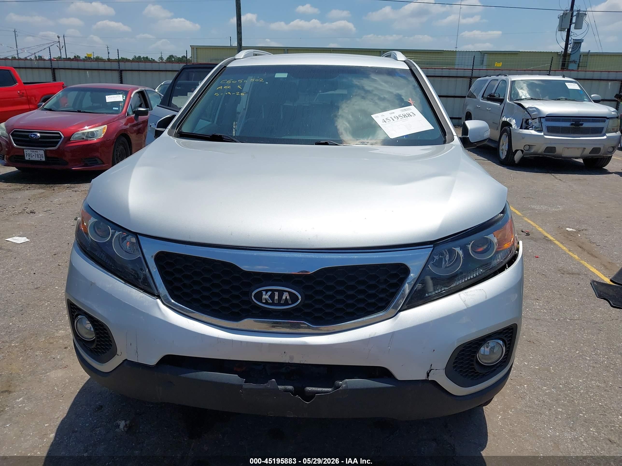 2011 Kia Sorento Ex Silver vin: 5XYKUDA10BG153714