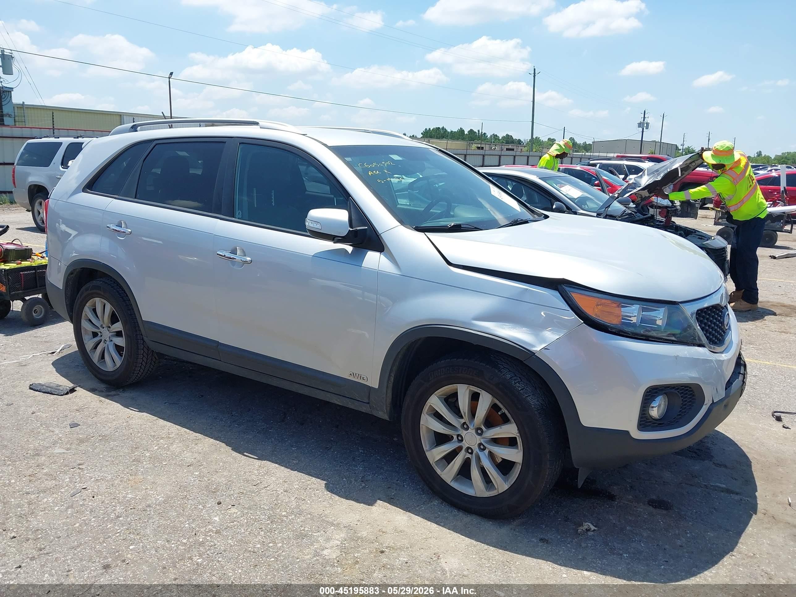 2011 Kia Sorento Ex Silver vin: 5XYKUDA10BG153714