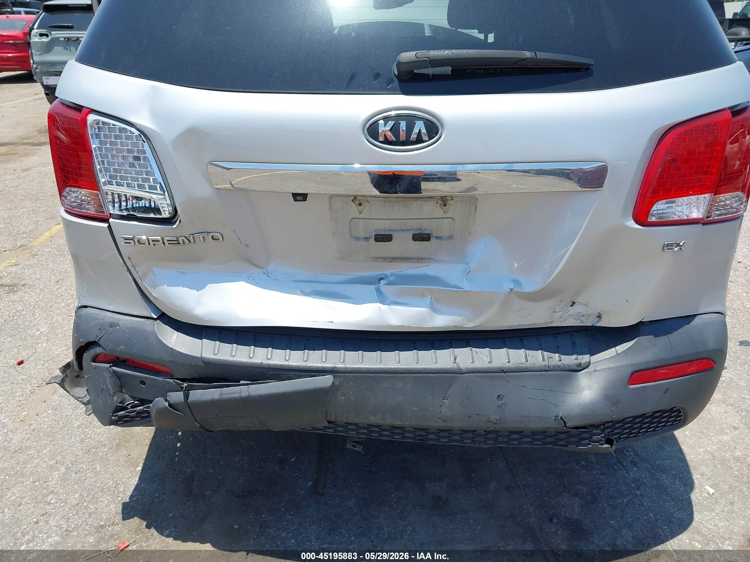 2011 Kia Sorento Ex Silver vin: 5XYKUDA10BG153714