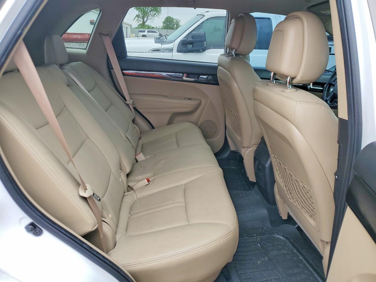 2011 Kia Sorento Ex White vin: 5XYKUDA15BG084325