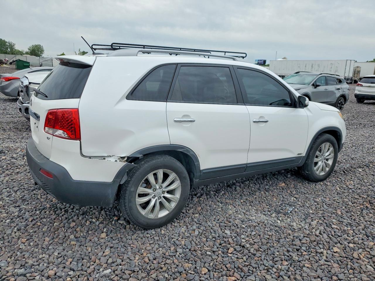 2011 Kia Sorento Ex White vin: 5XYKUDA15BG084325