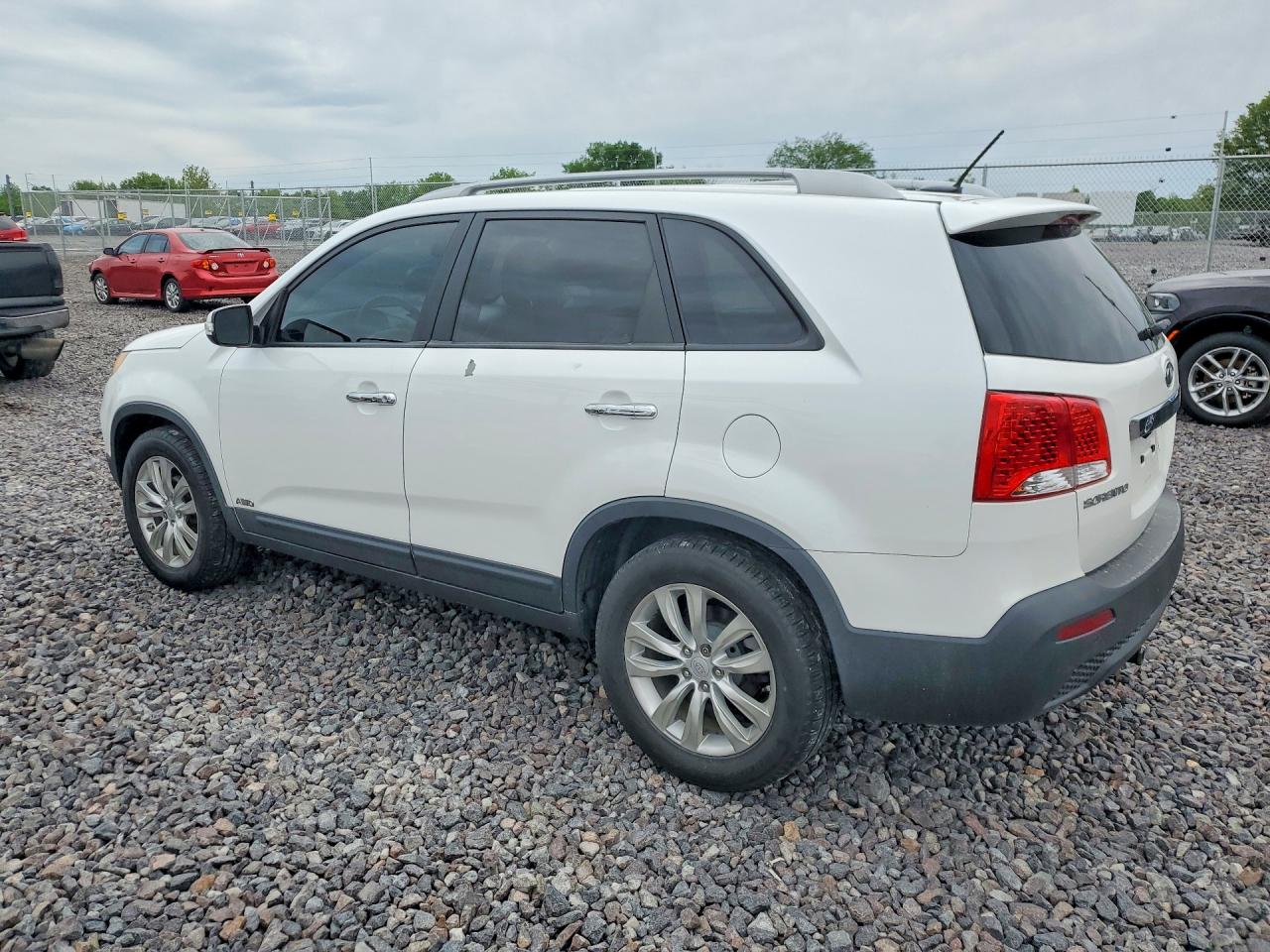 2011 Kia Sorento Ex White vin: 5XYKUDA15BG084325
