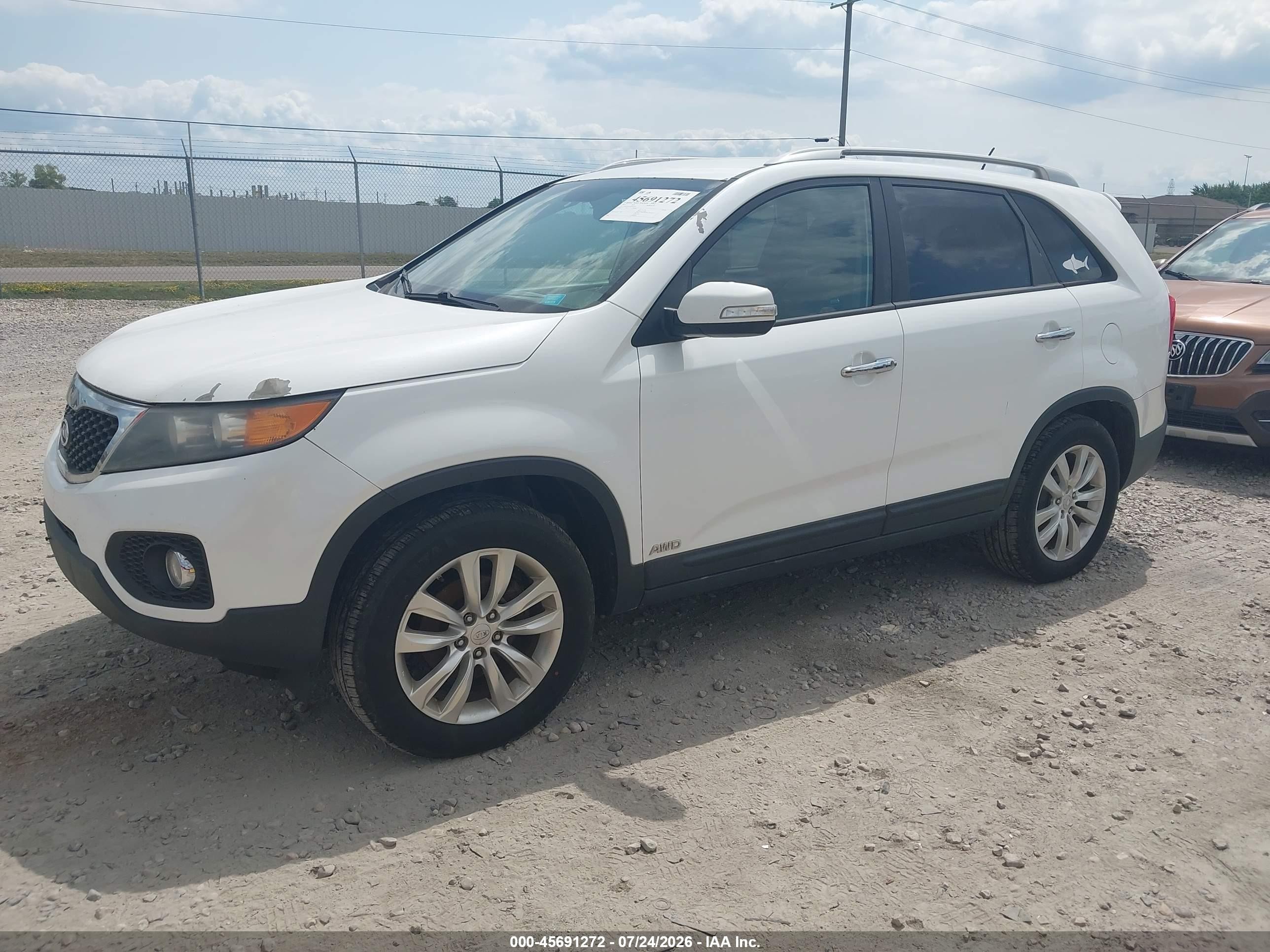 2011 Kia Sorento Ex White vin: 5XYKUDA16BG001369
