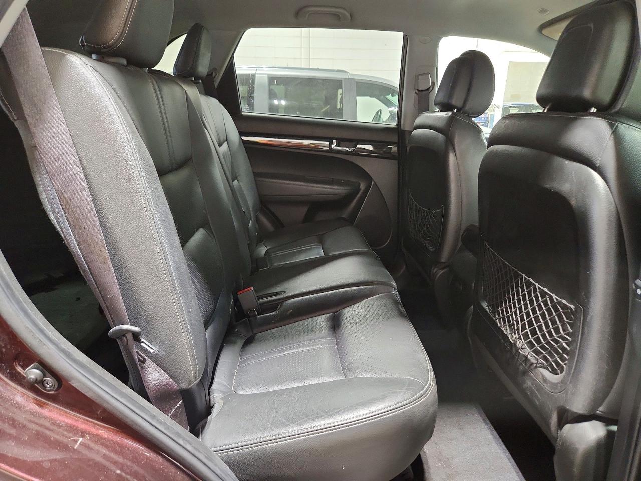 2011 Kia Sorento Ex Red vin: 5XYKUDA16BG118465