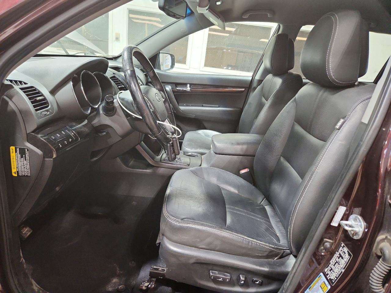 2011 Kia Sorento Ex Red vin: 5XYKUDA16BG118465