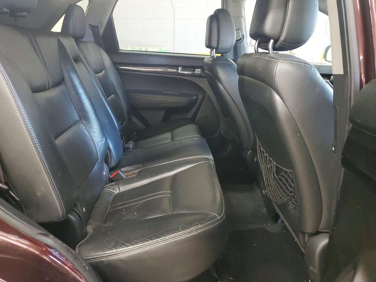 2011 Kia Sorento Ex Maroon vin: 5XYKUDA1XBG064183