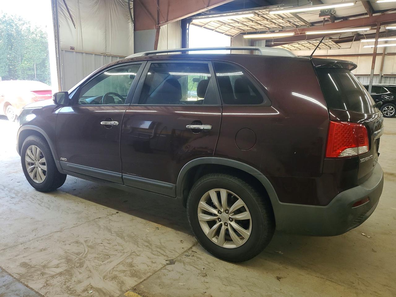 2011 Kia Sorento Ex Maroon vin: 5XYKUDA1XBG064183