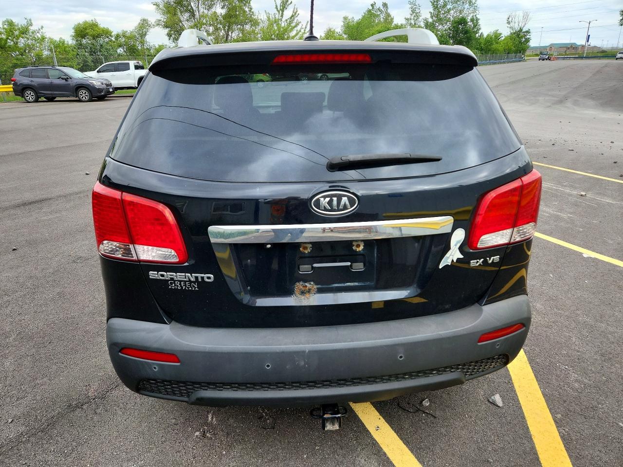2011 Kia Sorento Ex Black vin: 5XYKUDA20BG052844