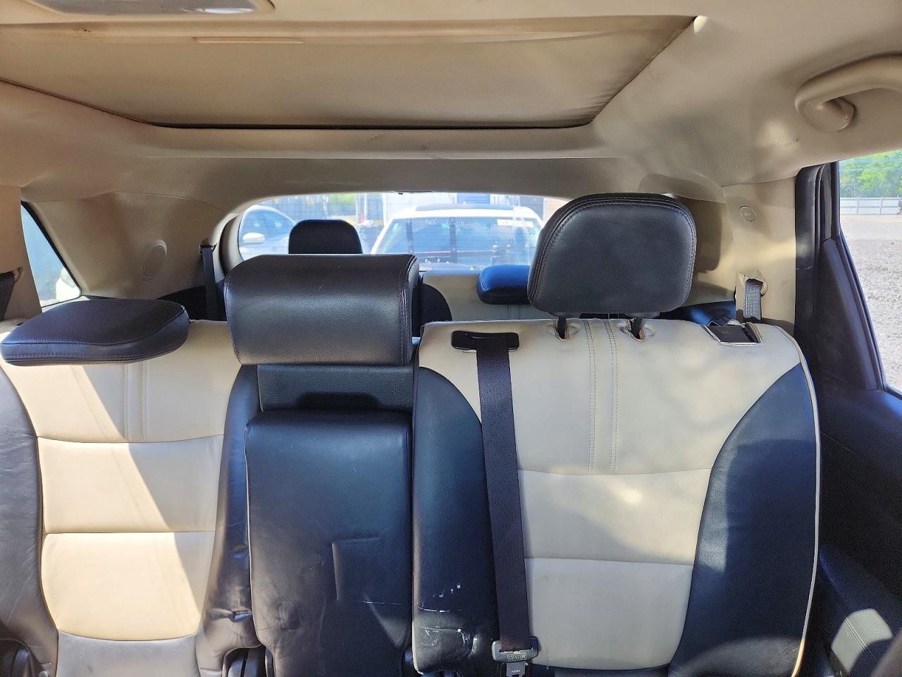 2011 Kia Sorento Ex Black vin: 5XYKUDA20BG052844