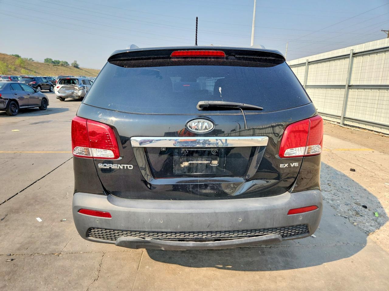 2011 Kia Sorento Ex Black vin: 5XYKUDA20BG085083