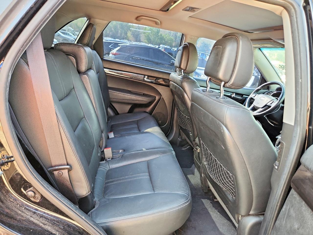 2011 Kia Sorento Ex Black vin: 5XYKUDA20BG085083