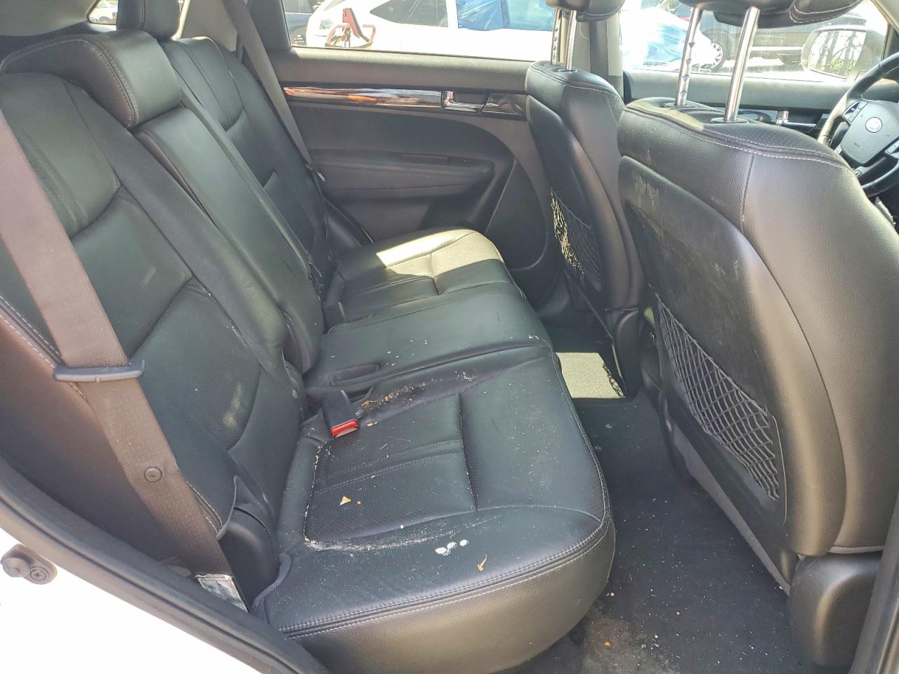 2011 Kia Sorento Ex White vin: 5XYKUDA20BG168481