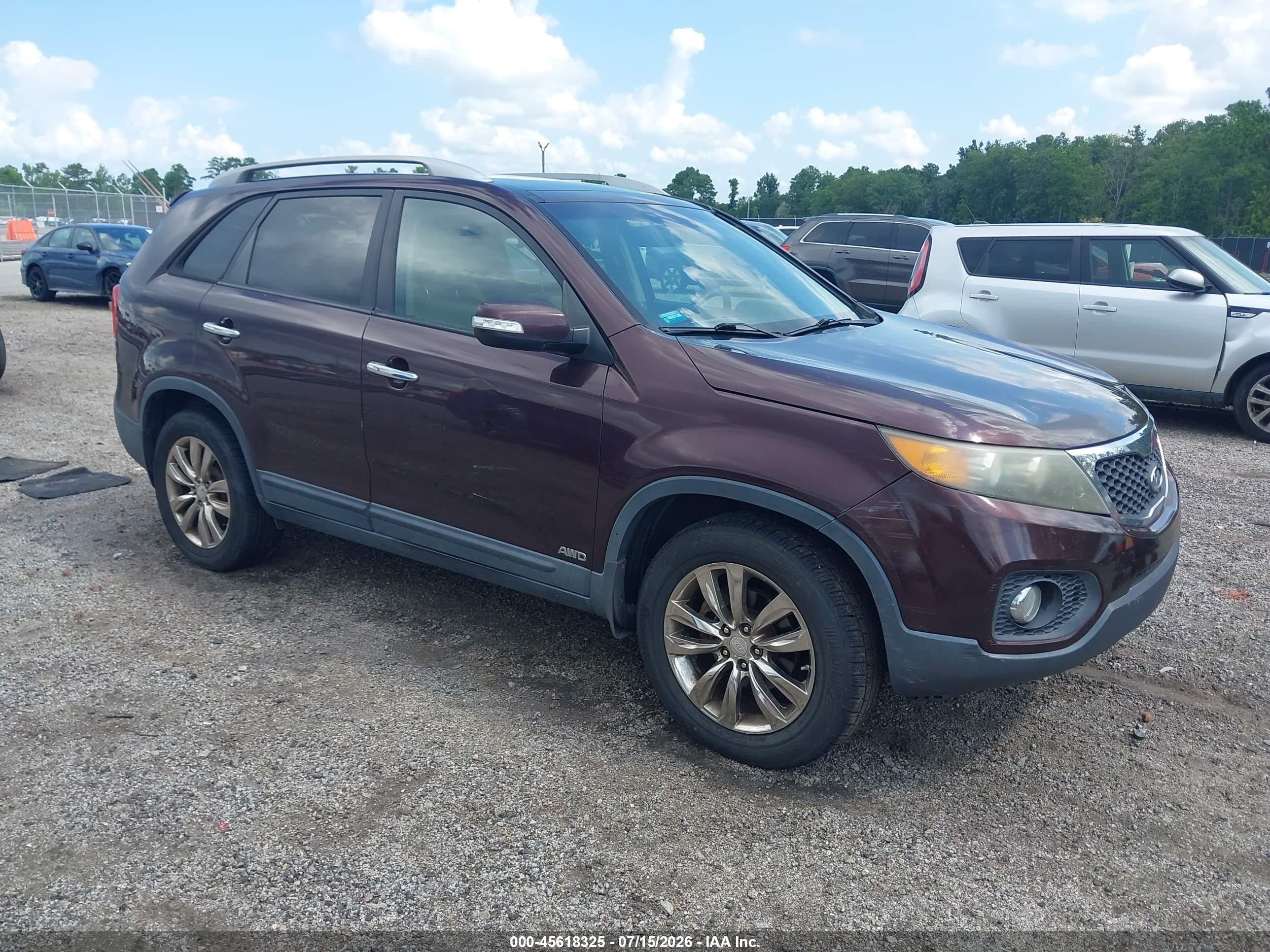 2011 Kia Sorento Ex V6 Maroon vin: 5XYKUDA21BG055820