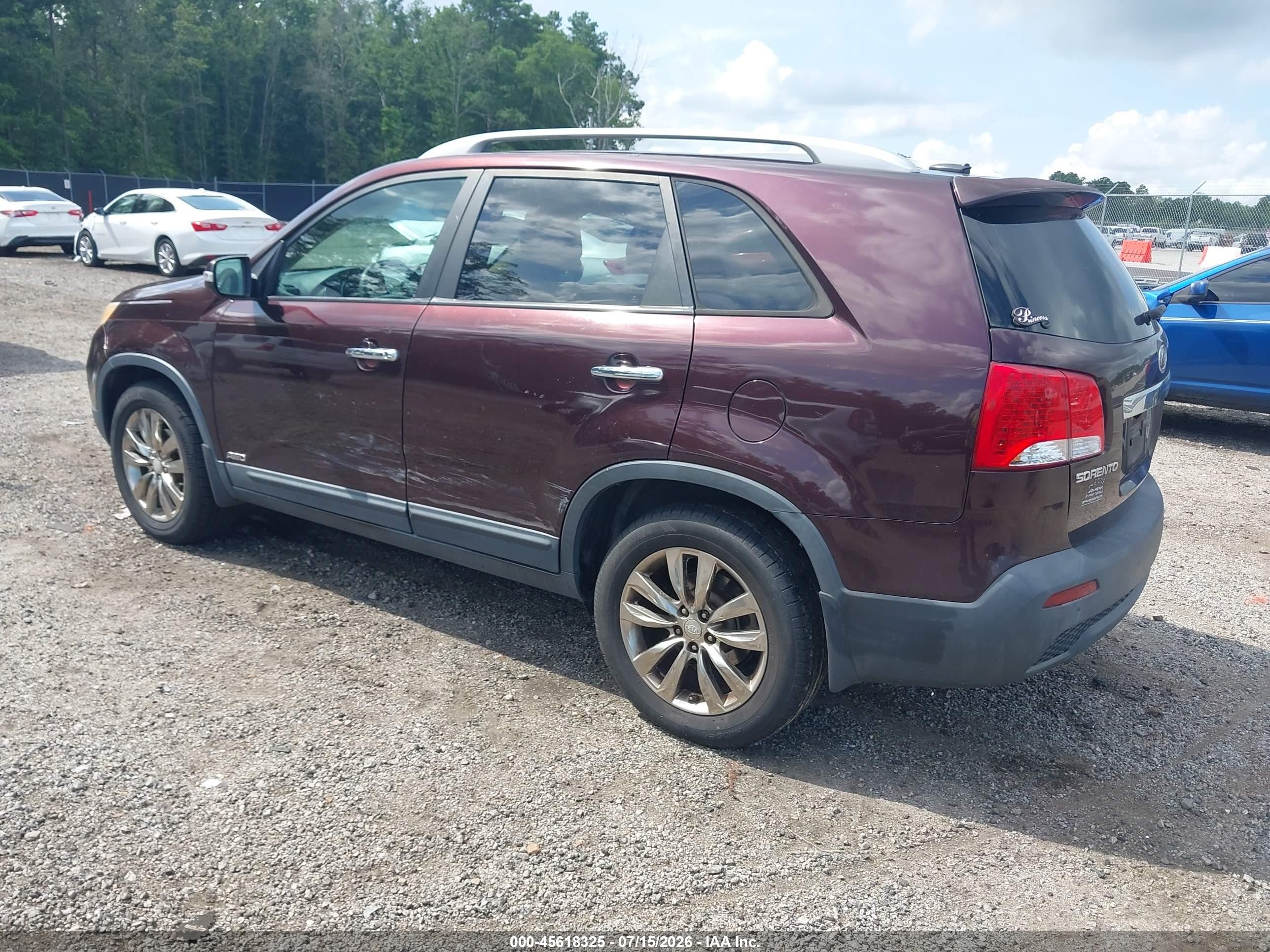 2011 Kia Sorento Ex V6 Maroon vin: 5XYKUDA21BG055820