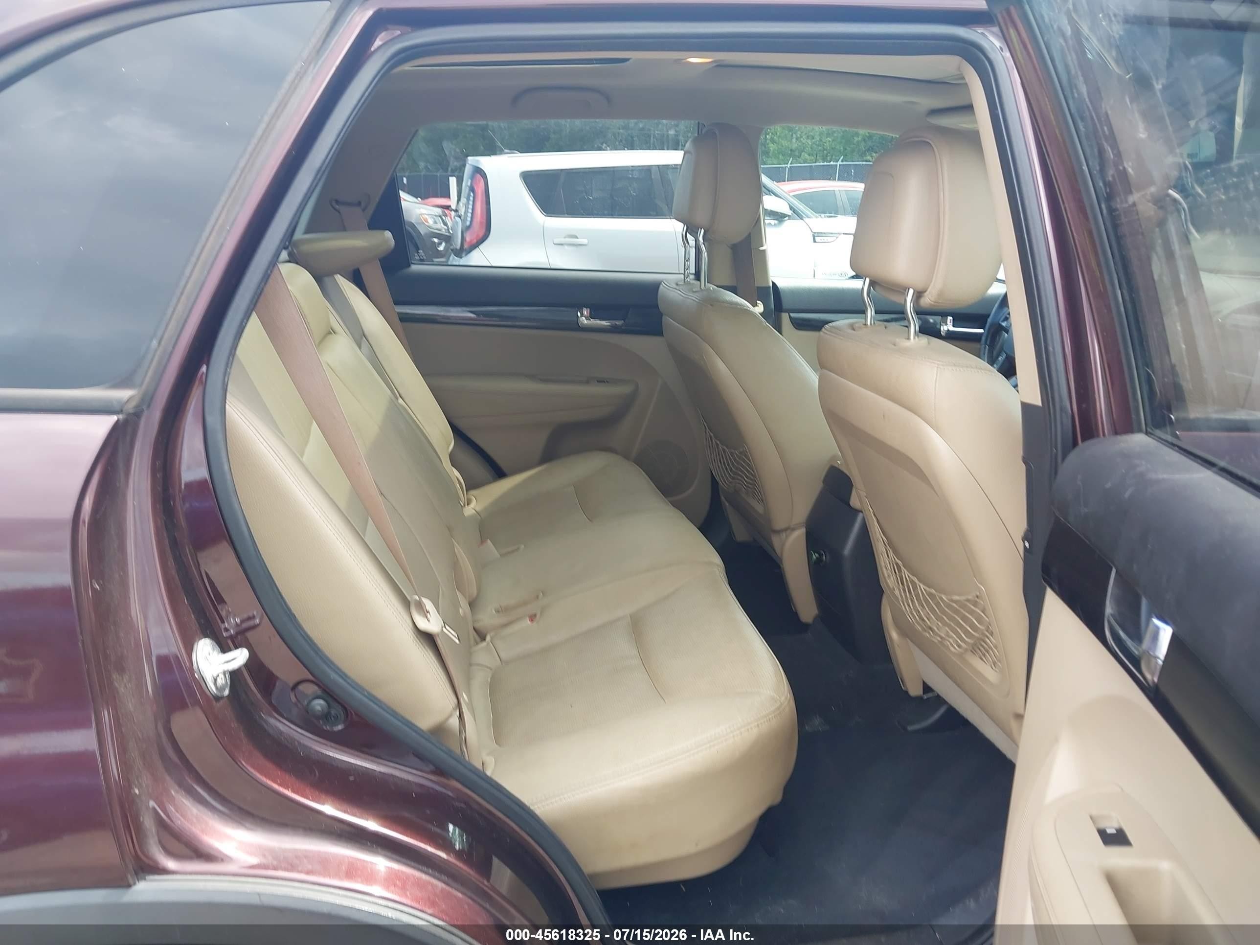 2011 Kia Sorento Ex V6 Maroon vin: 5XYKUDA21BG055820