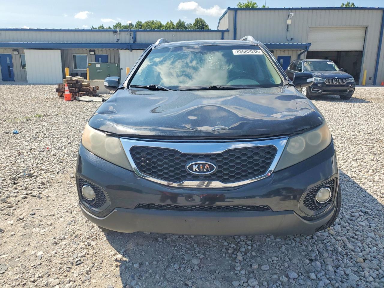 2011 Kia Sorento Ex Black vin: 5XYKUDA23BG038825