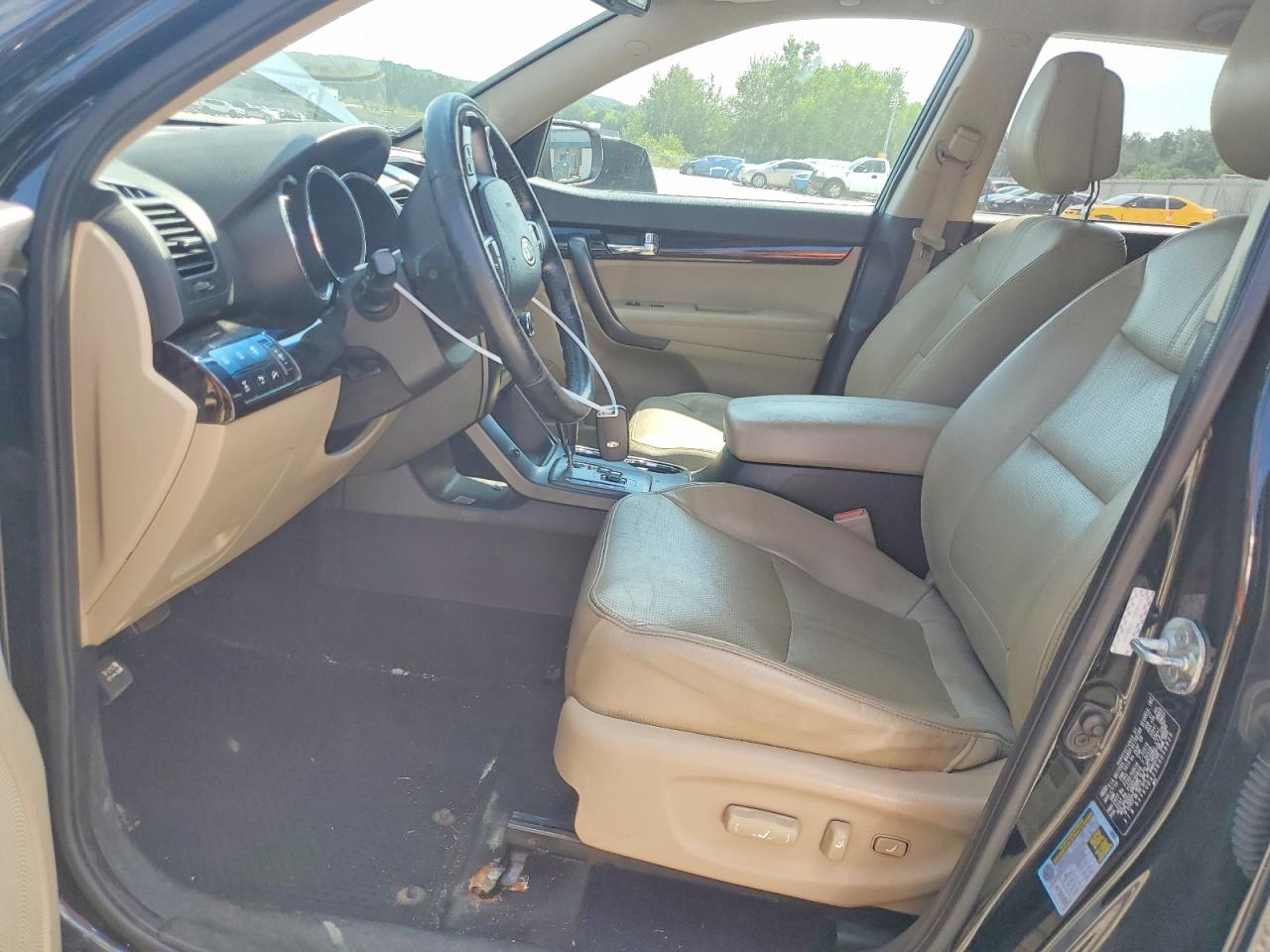 2011 Kia Sorento Ex Black vin: 5XYKUDA23BG038825