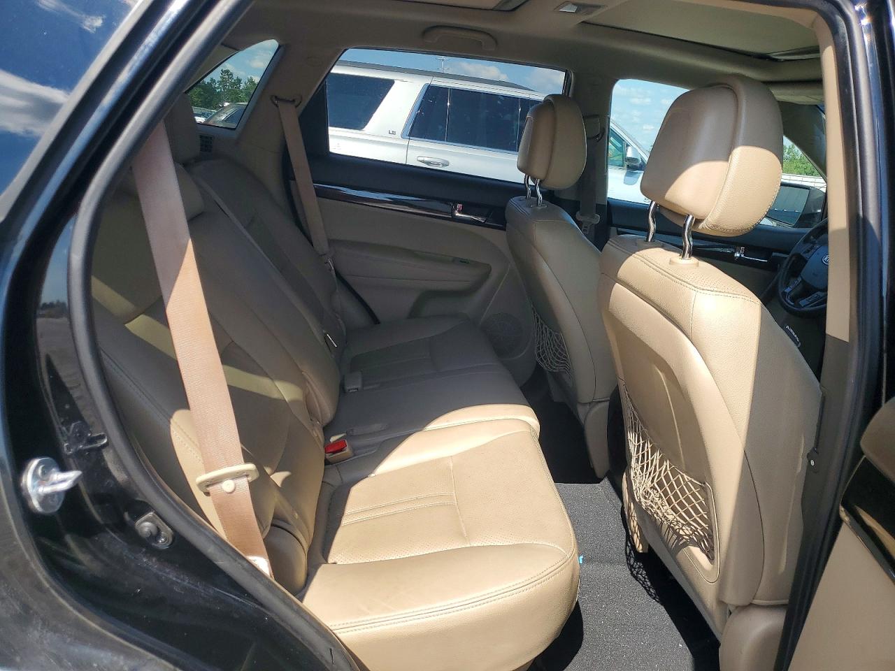 2011 Kia Sorento Ex Black vin: 5XYKUDA23BG038825