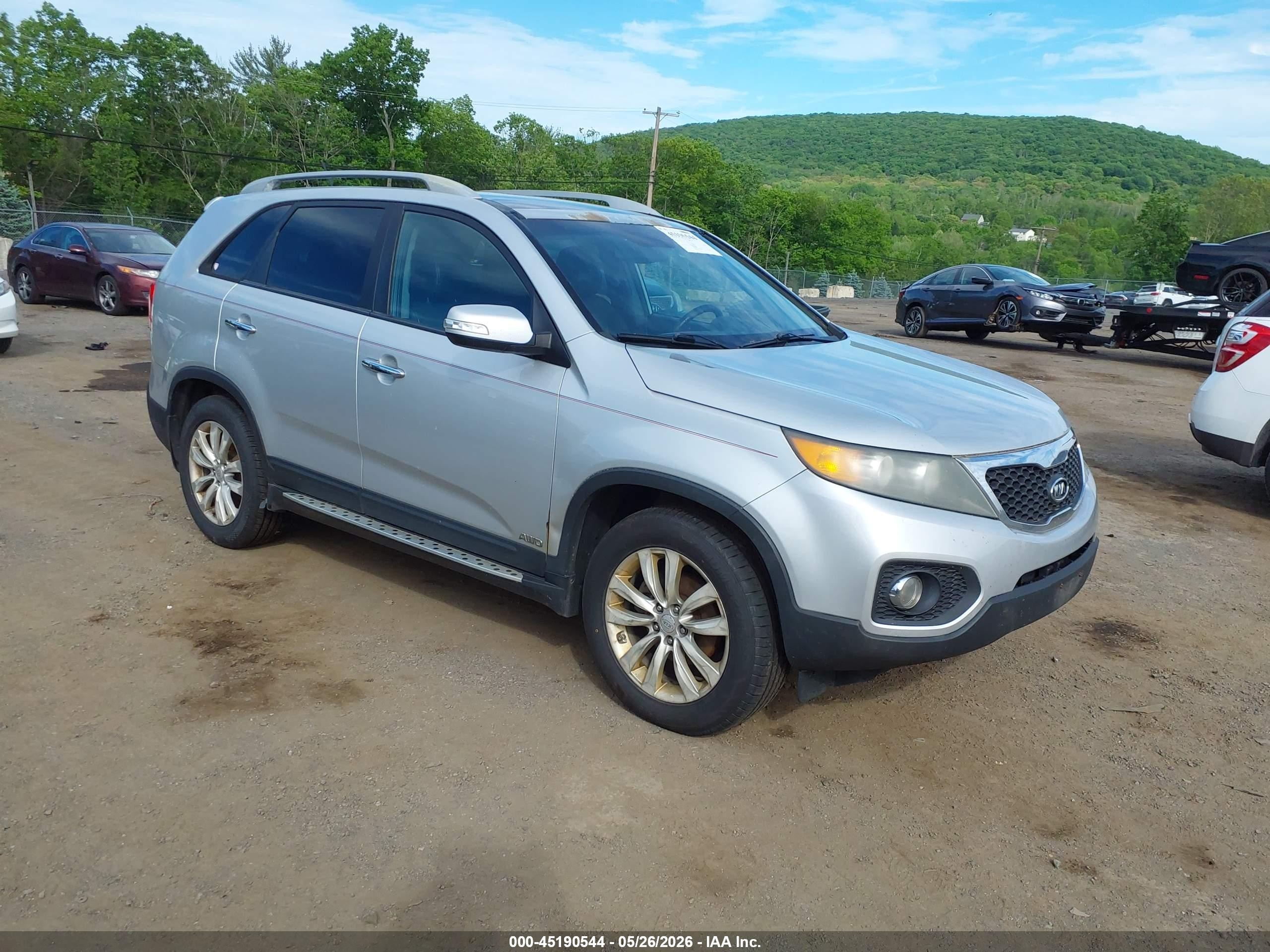 2011 Kia Sorento Ex V6 Silver vin: 5XYKUDA24BG155555