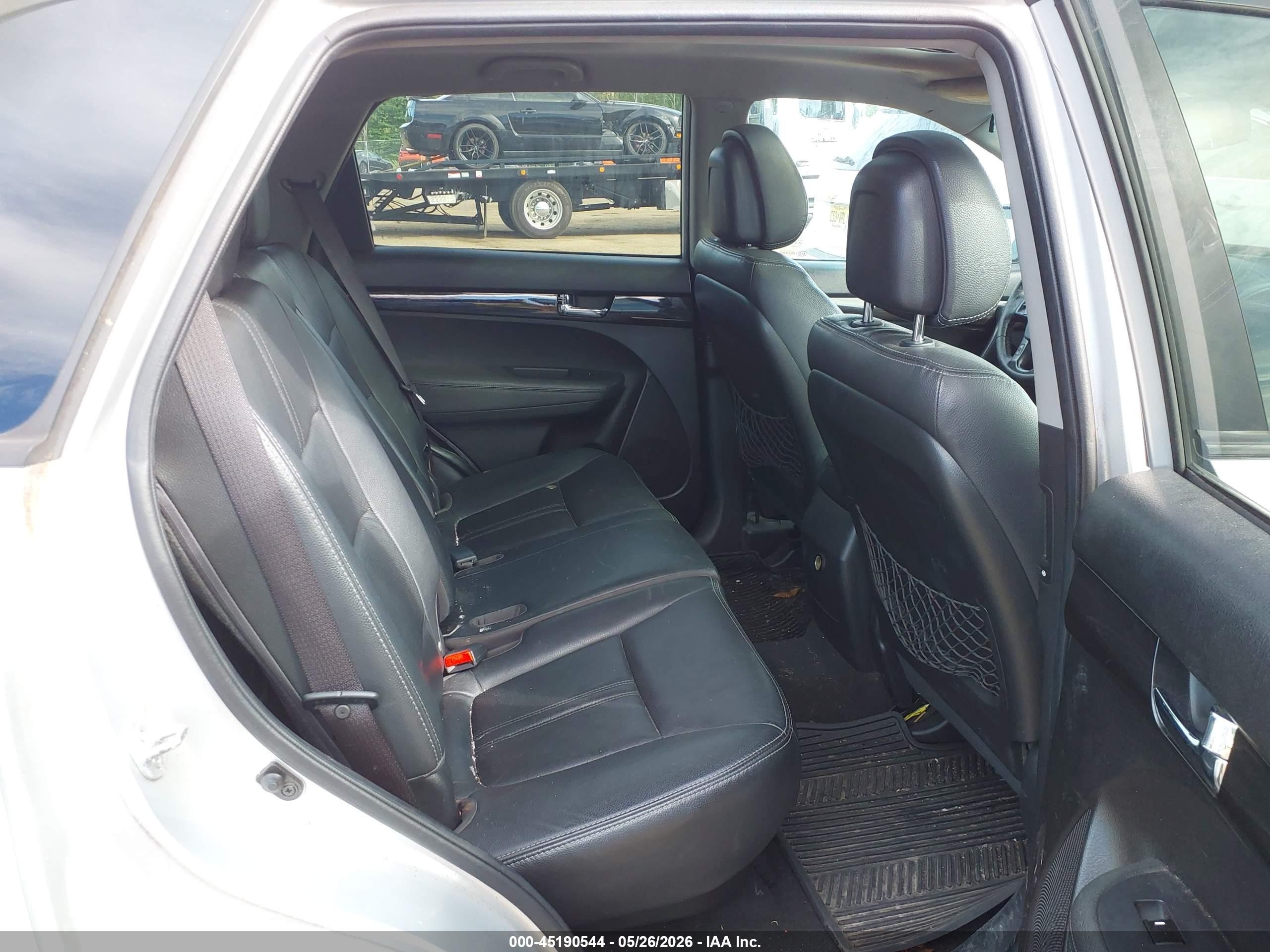 2011 Kia Sorento Ex V6 Silver vin: 5XYKUDA24BG155555