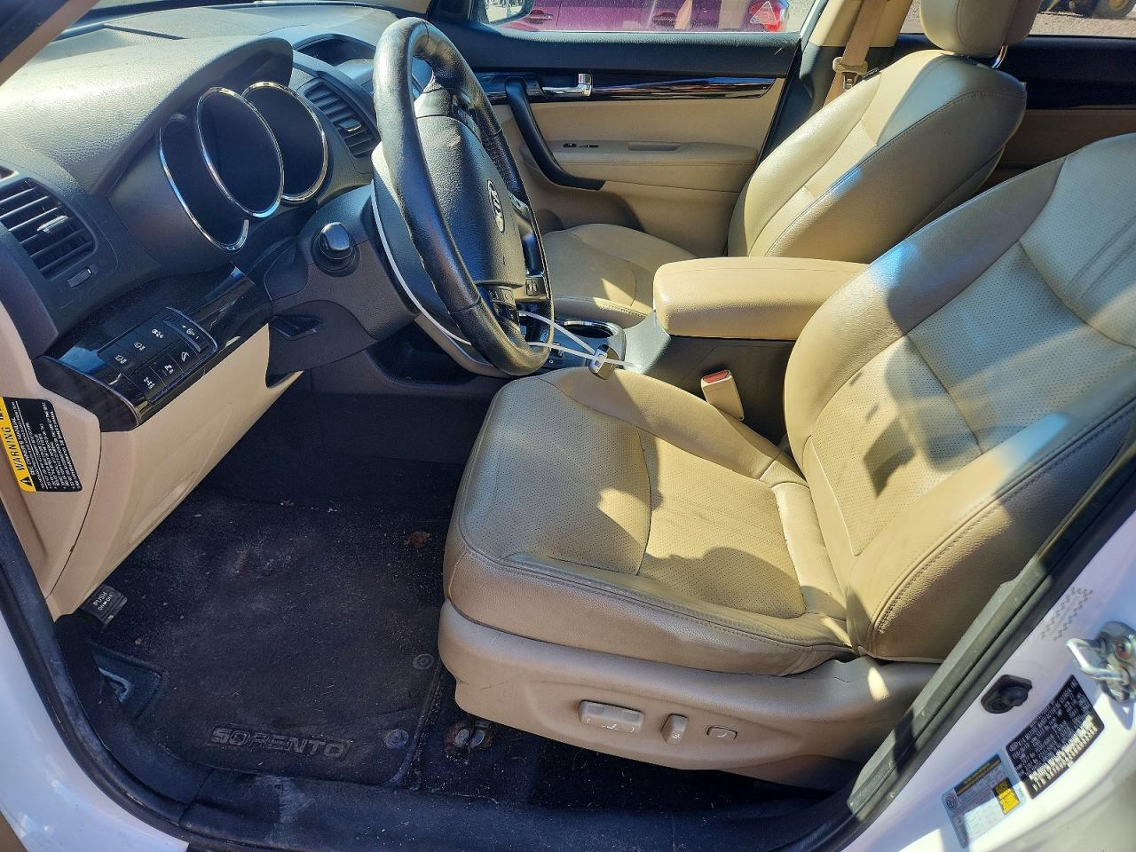 2011 Kia Sorento Ex White vin: 5XYKUDA25BG033366