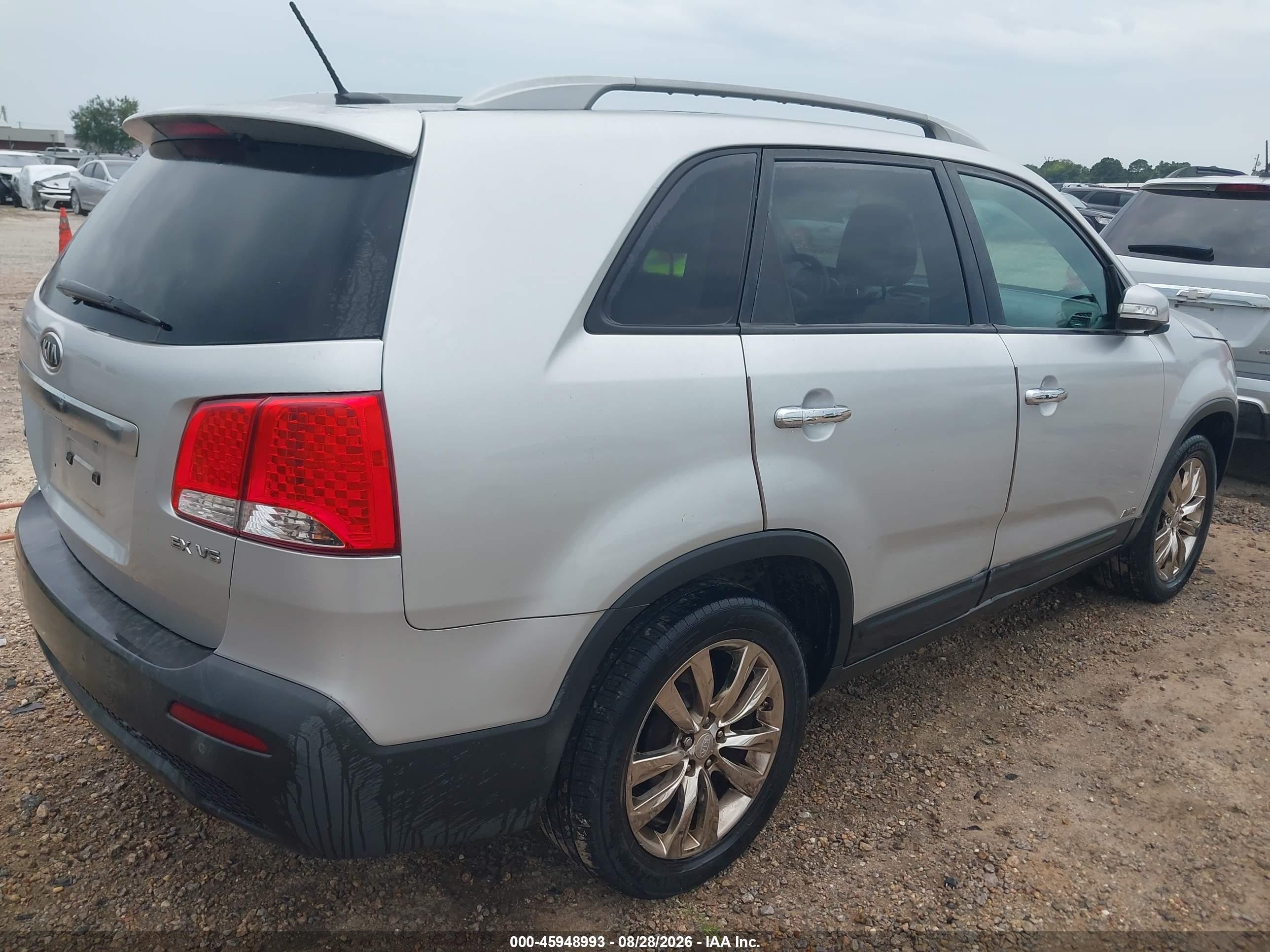 2011 Kia Sorento Ex V6 Silver vin: 5XYKUDA25BG084771