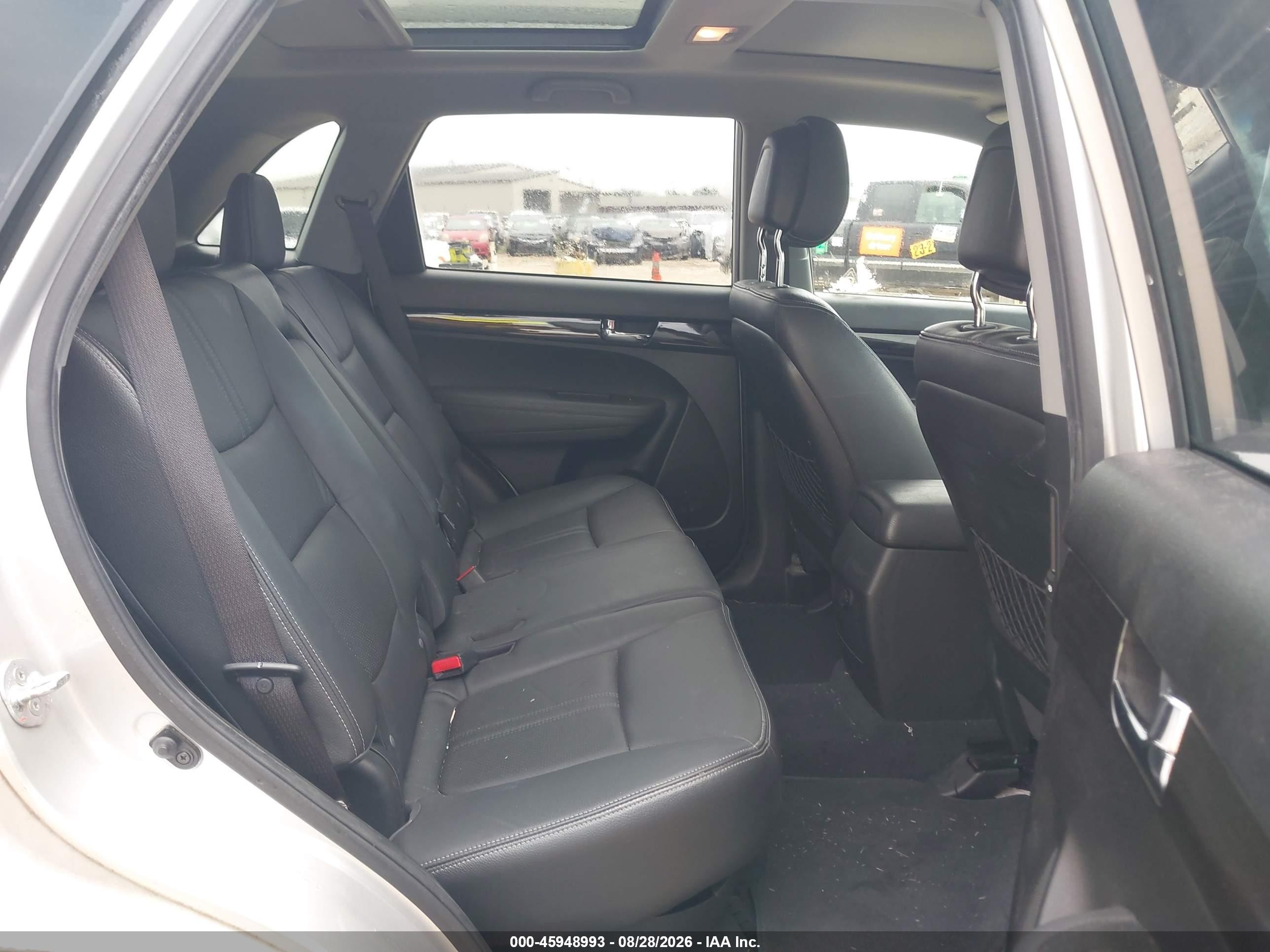 2011 Kia Sorento Ex V6 Silver vin: 5XYKUDA25BG084771