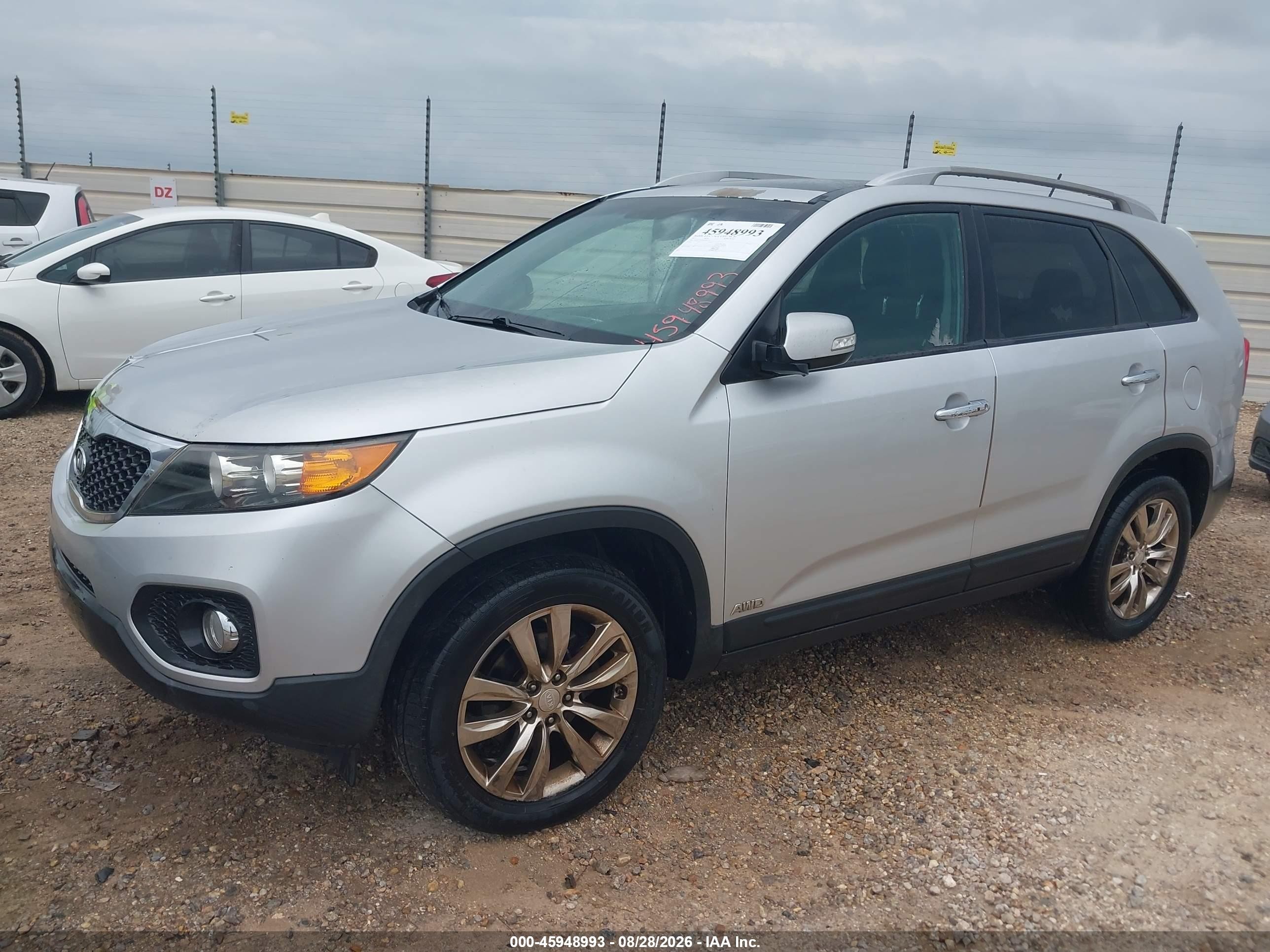 2011 Kia Sorento Ex V6 Silver vin: 5XYKUDA25BG084771