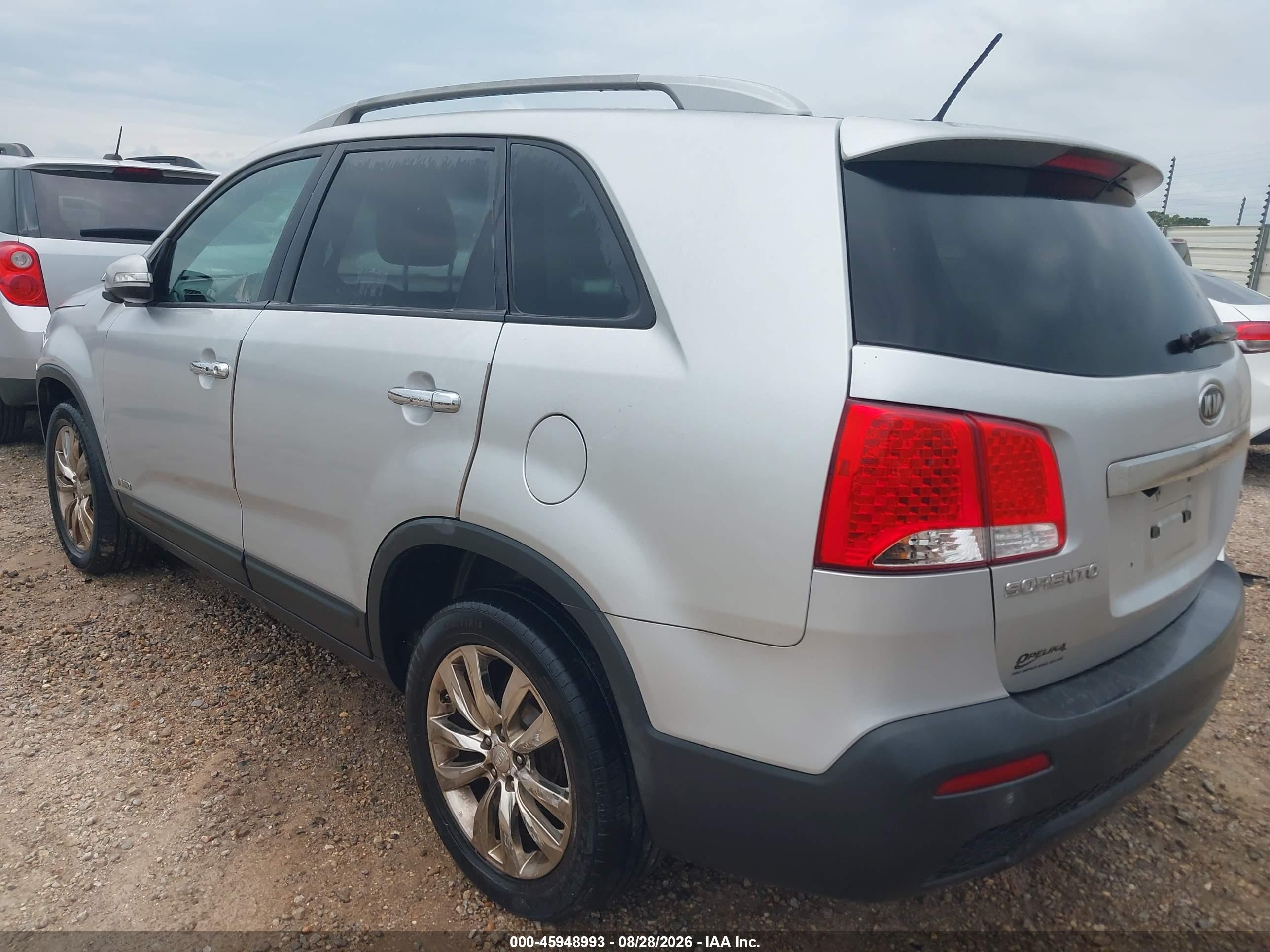 2011 Kia Sorento Ex V6 Silver vin: 5XYKUDA25BG084771