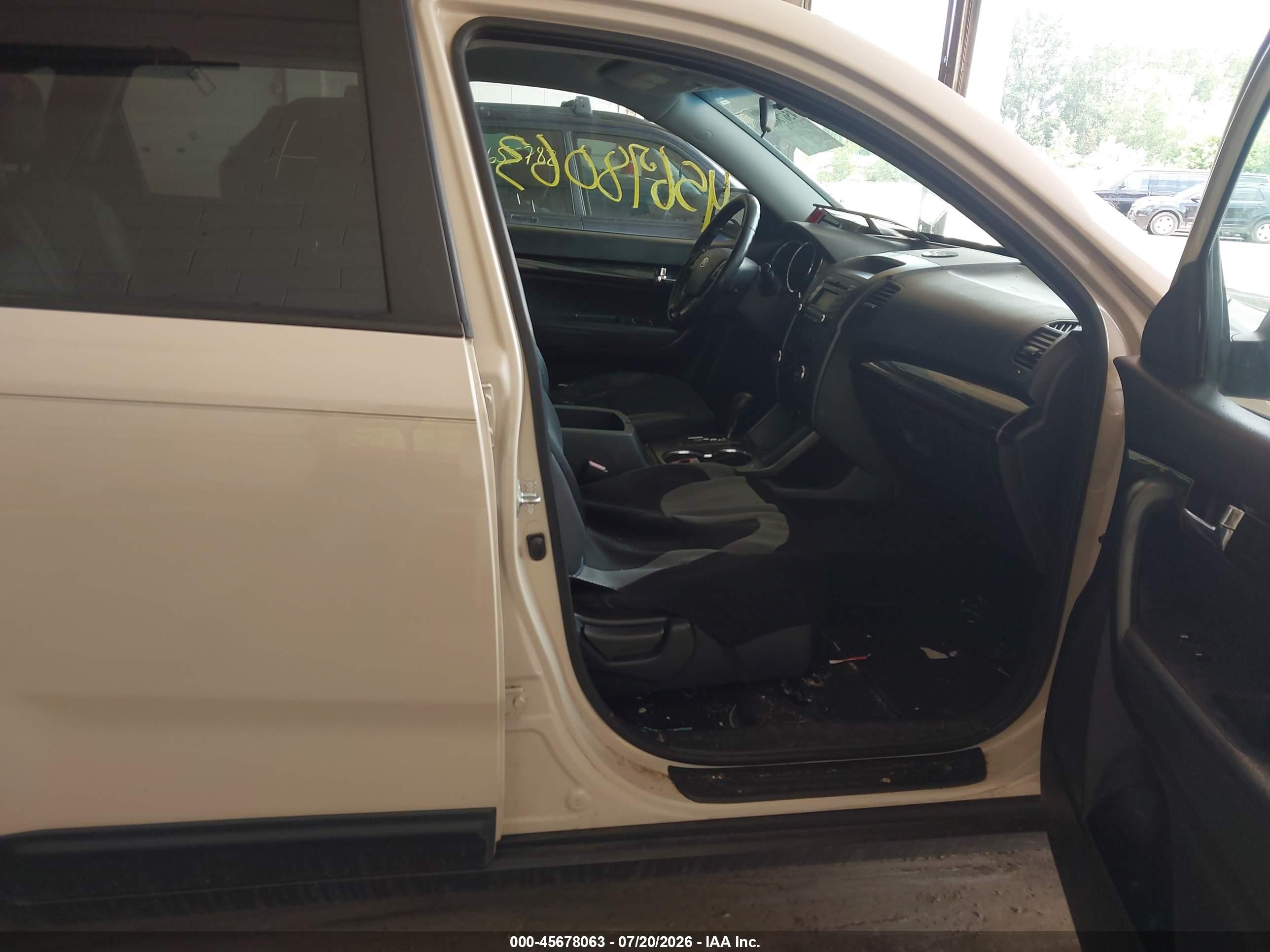 2011 Kia Sorento Ex V6 White vin: 5XYKUDA26BG123934