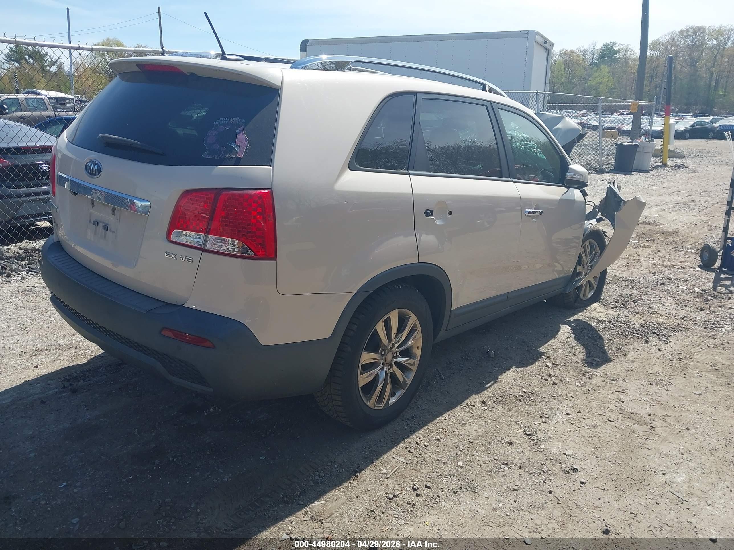 2011 Kia Sorento Ex V6 Cream vin: 5XYKUDA27BG123263
