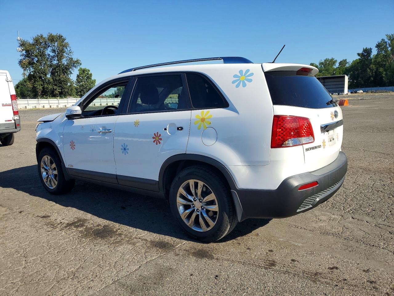 2011 Kia Sorento Ex White vin: 5XYKUDA27BG141066