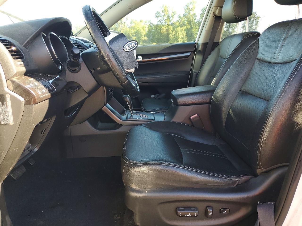 2011 Kia Sorento Ex White vin: 5XYKUDA27BG141066