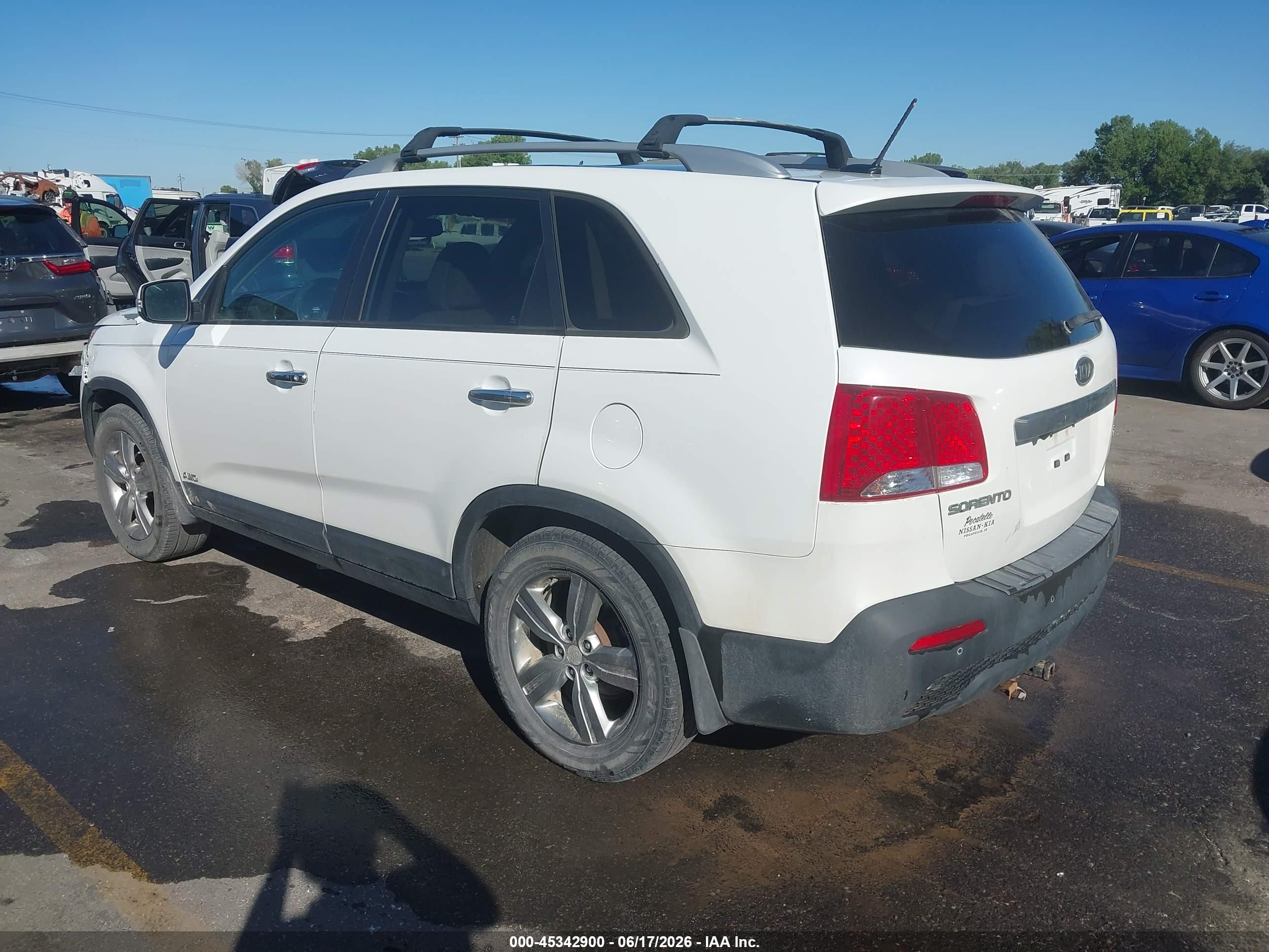 2013 Kia Sorento Ex V6 White vin: 5XYKUDA27DG380703