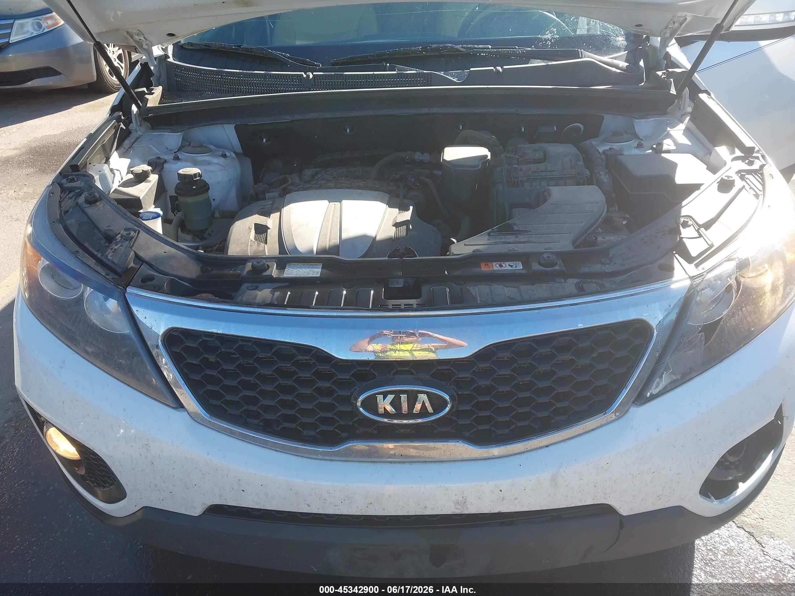 2013 Kia Sorento Ex V6 White vin: 5XYKUDA27DG380703