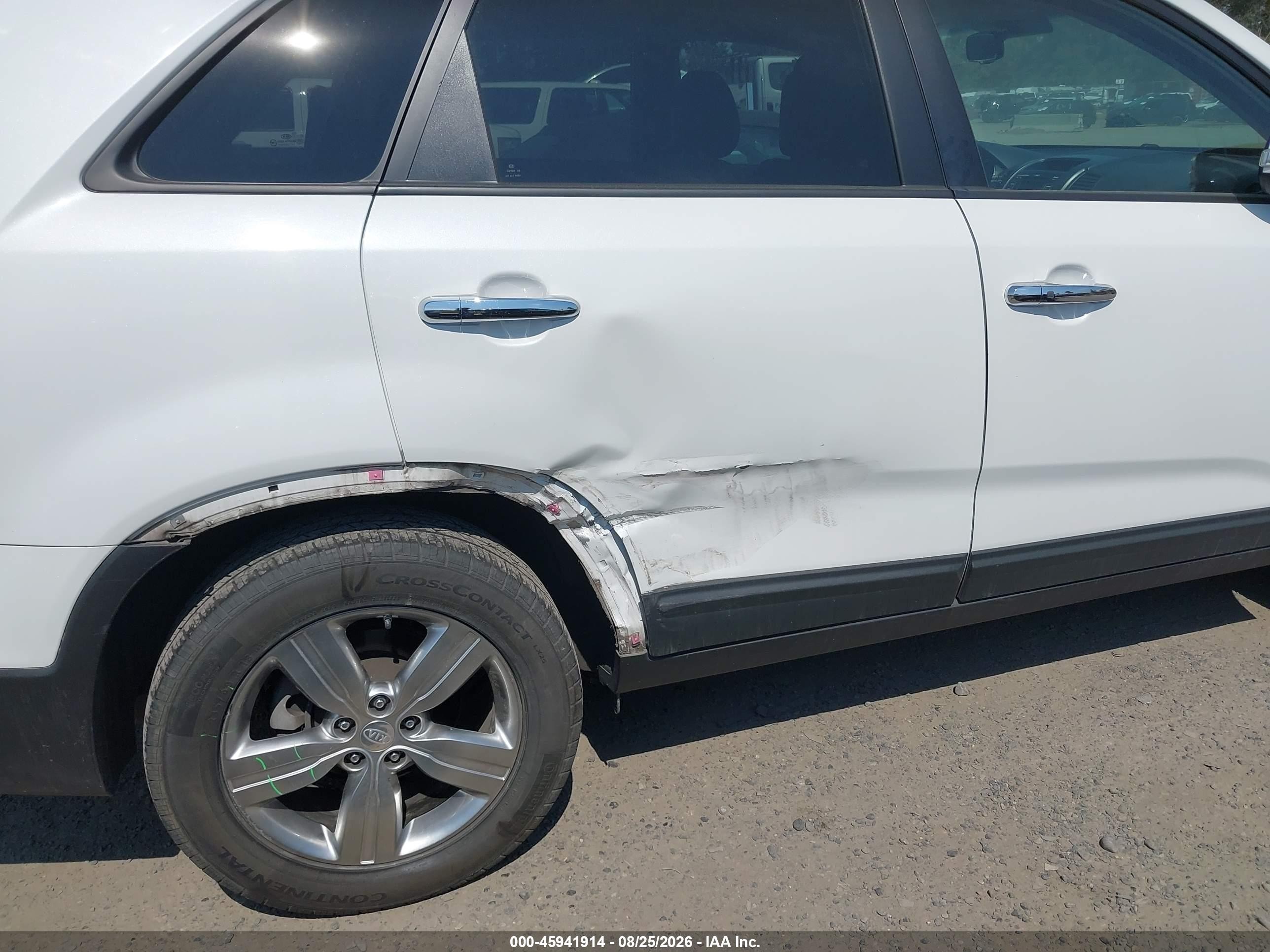 2013 Kia Sorento Ex V6 White vin: 5XYKUDA27DG399641