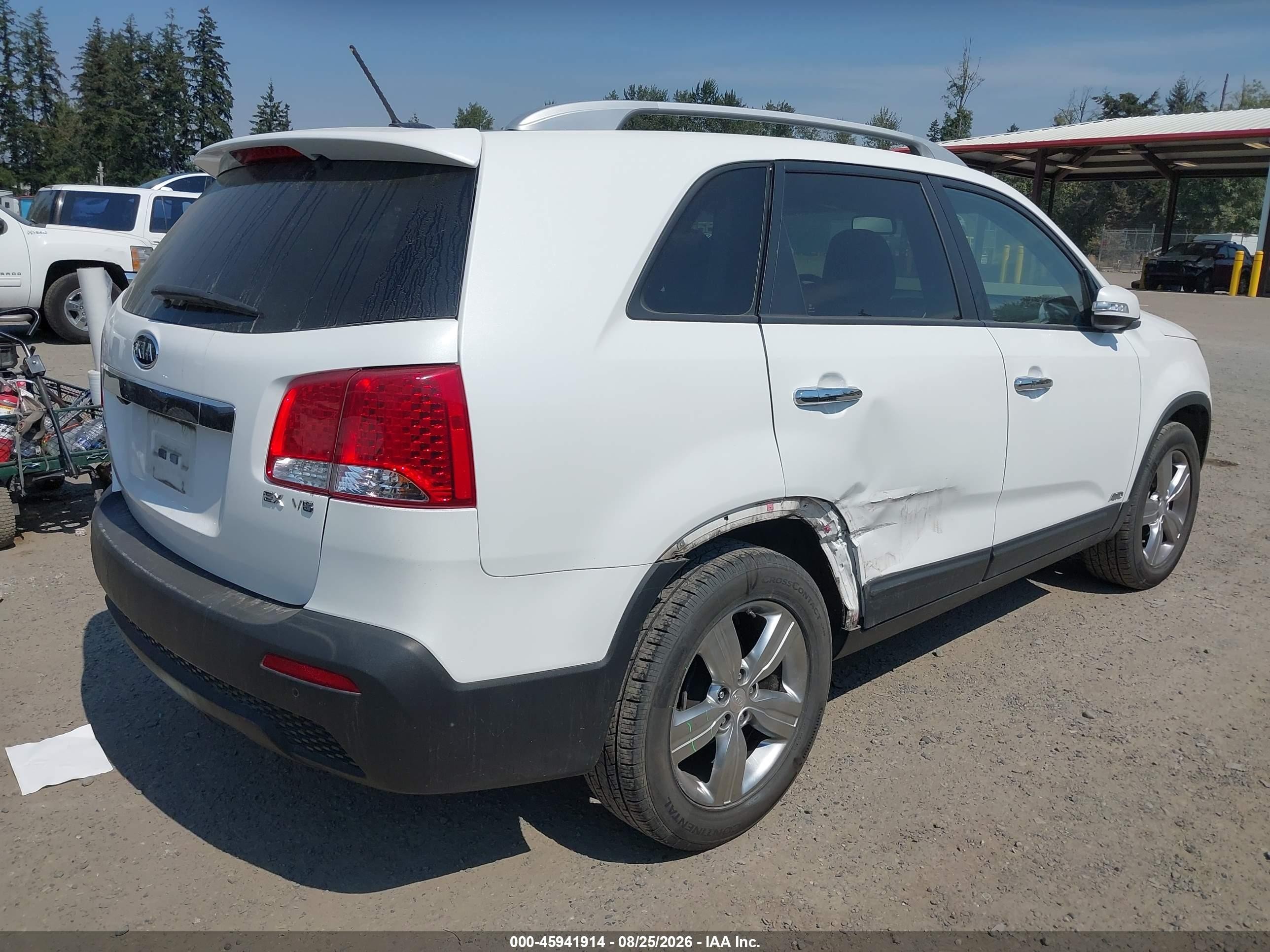 2013 Kia Sorento Ex V6 White vin: 5XYKUDA27DG399641