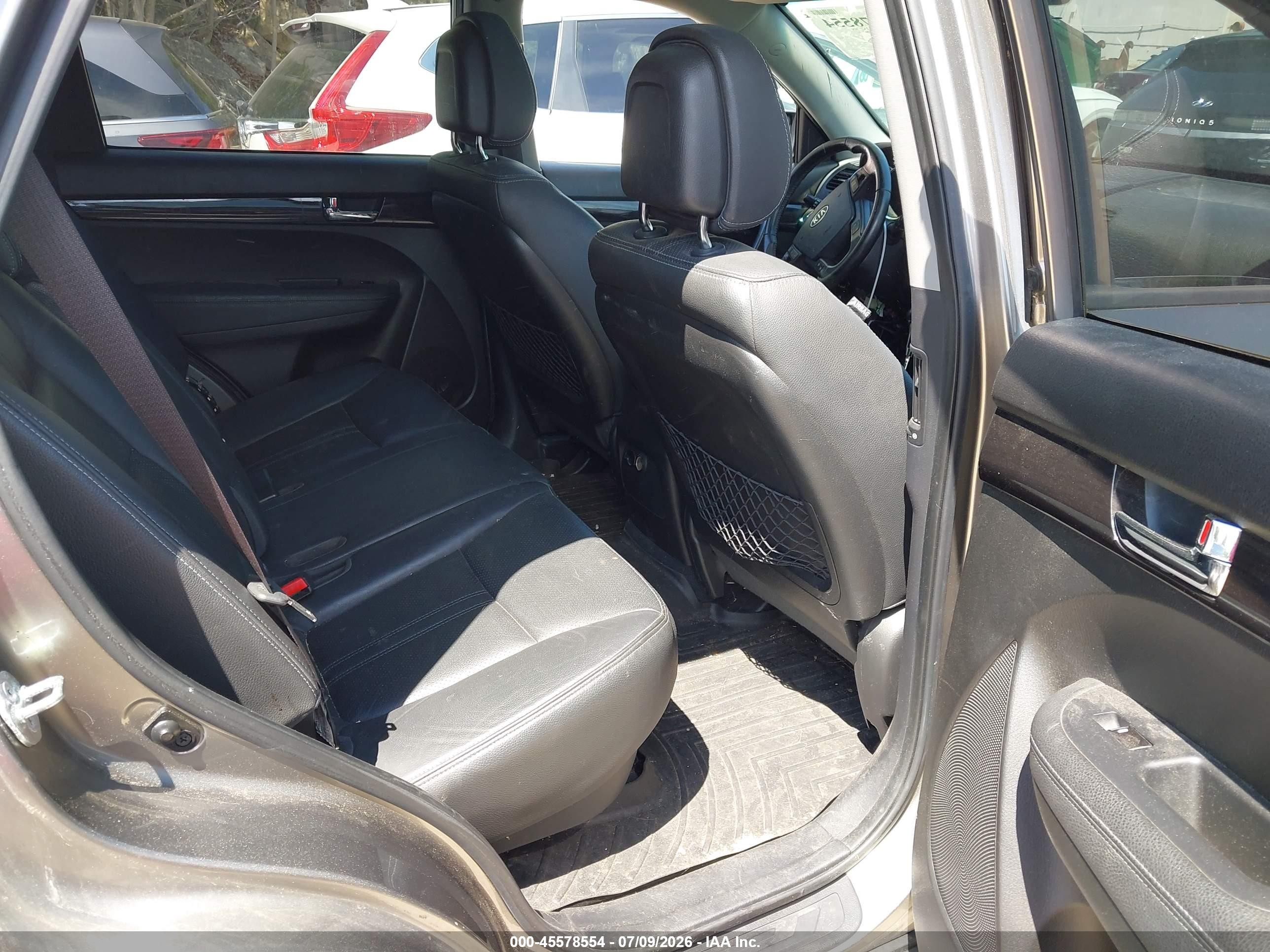 2011 Kia Sorento Ex V6 Beige vin: 5XYKUDA28BG022524