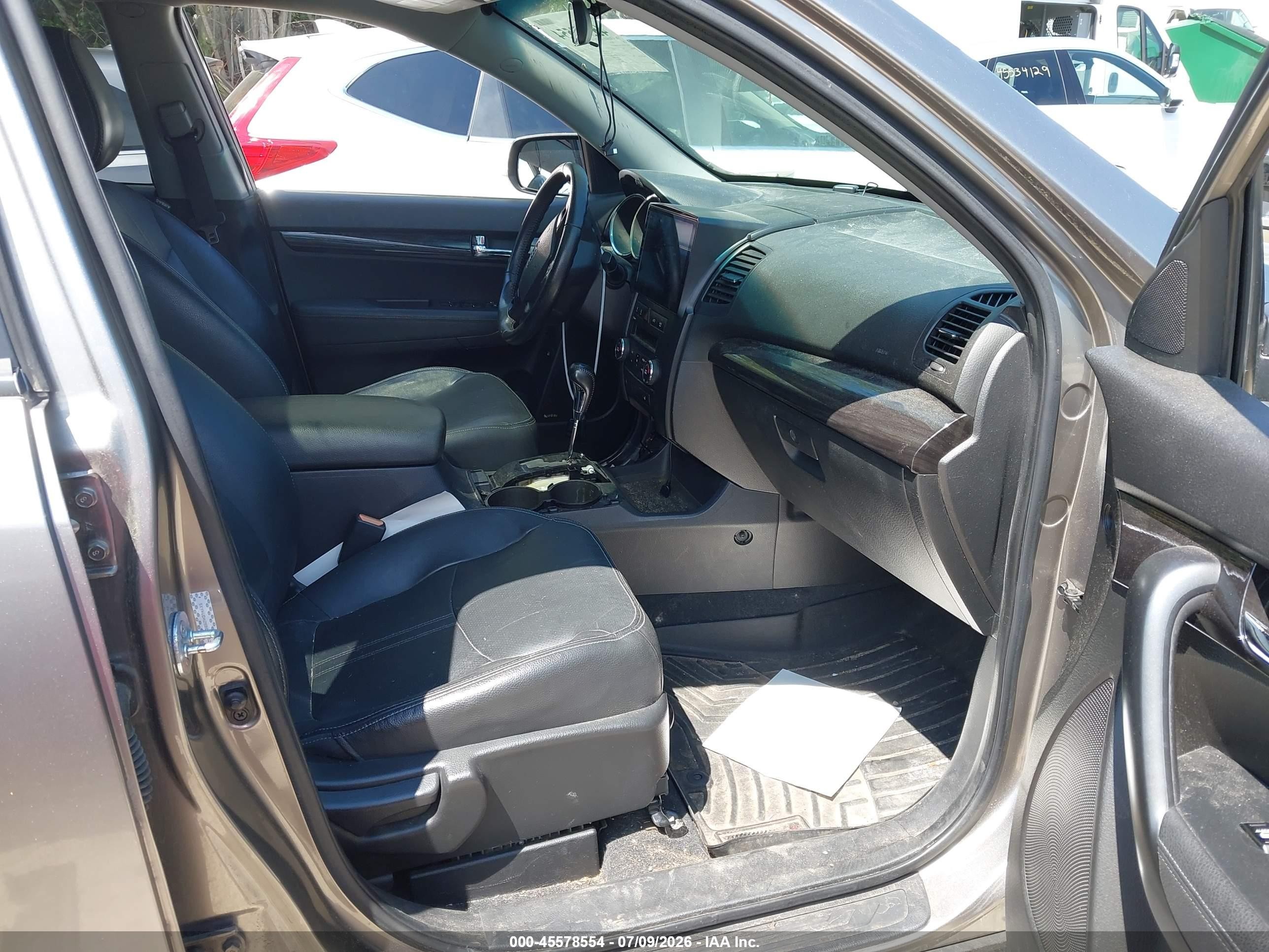 2011 Kia Sorento Ex V6 Beige vin: 5XYKUDA28BG022524