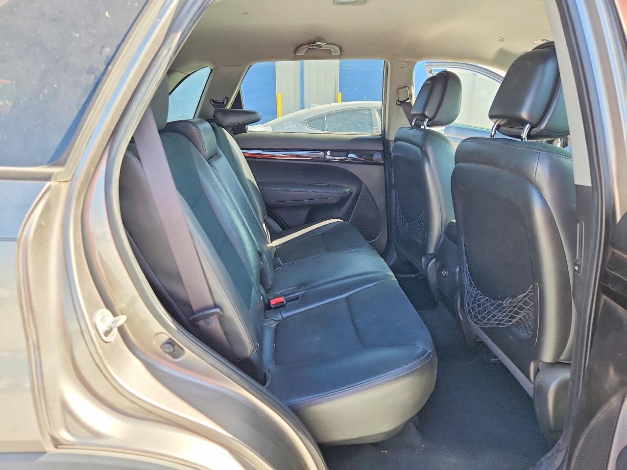2011 Kia Sorento Ex Gray vin: 5XYKUDA28BG060058