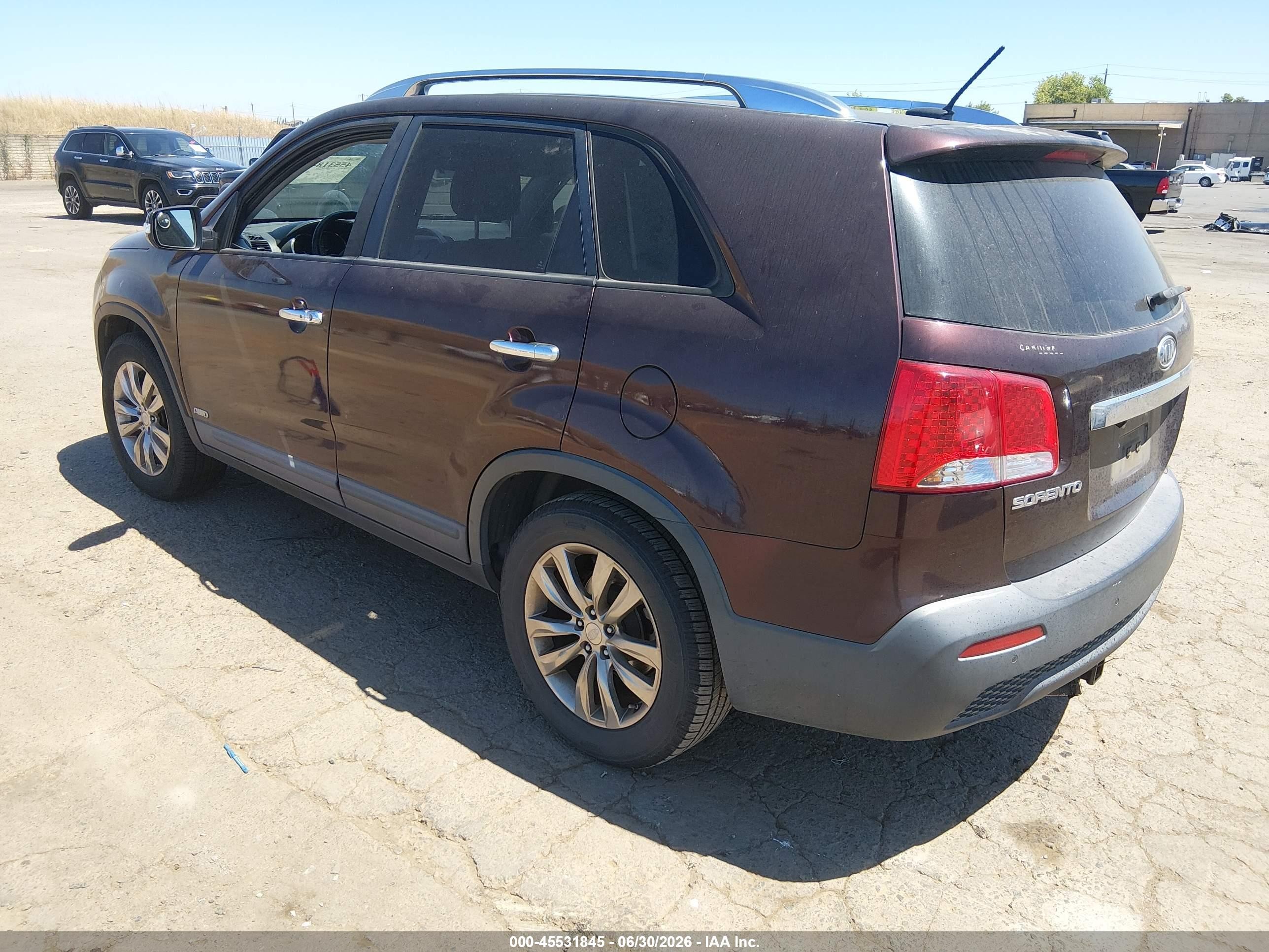 2011 Kia Sorento Ex V6 Maroon vin: 5XYKUDA28BG151878