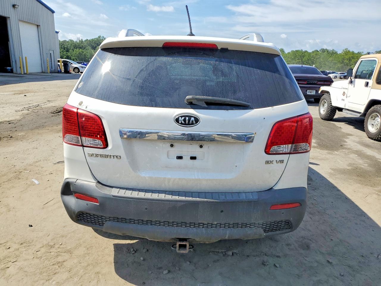 2011 Kia Sorento Ex White vin: 5XYKUDA29BG153851
