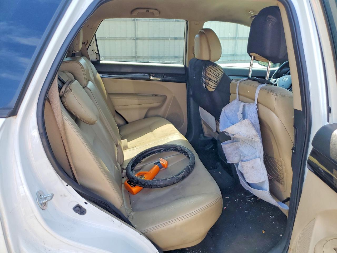 2011 Kia Sorento Ex White vin: 5XYKUDA29BG153851