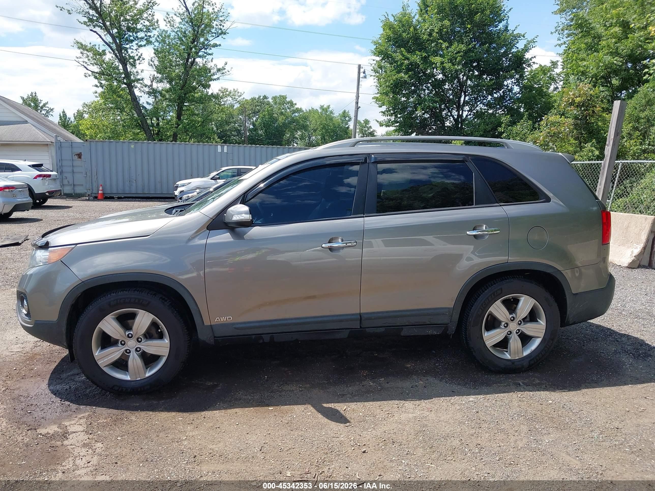 2013 Kia Sorento Ex V6 Gold vin: 5XYKUDA29DG319711