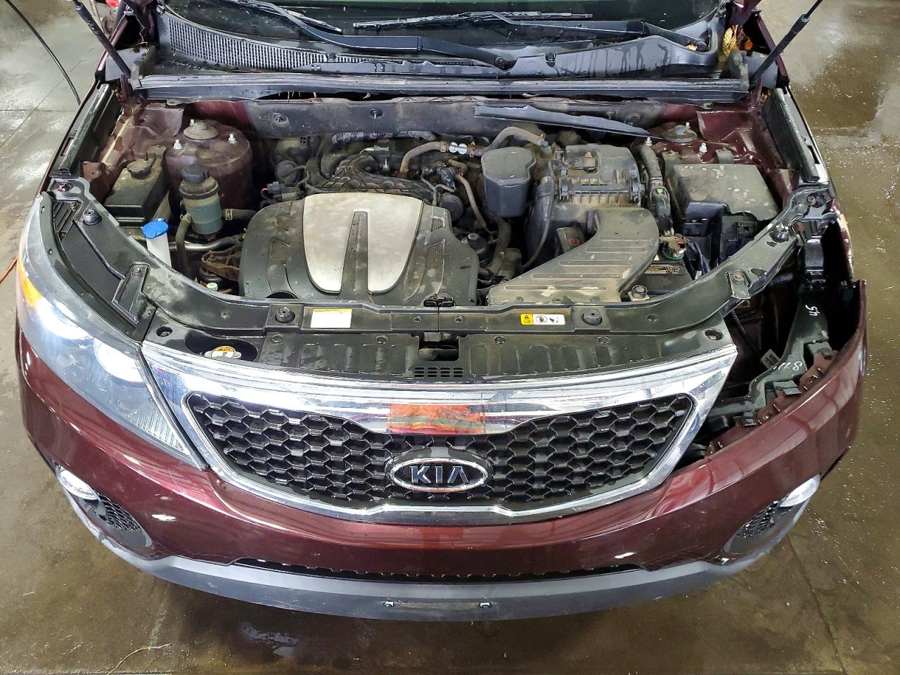 2013 Kia Sorento Ex Burgundy vin: 5XYKUDA29DG403592