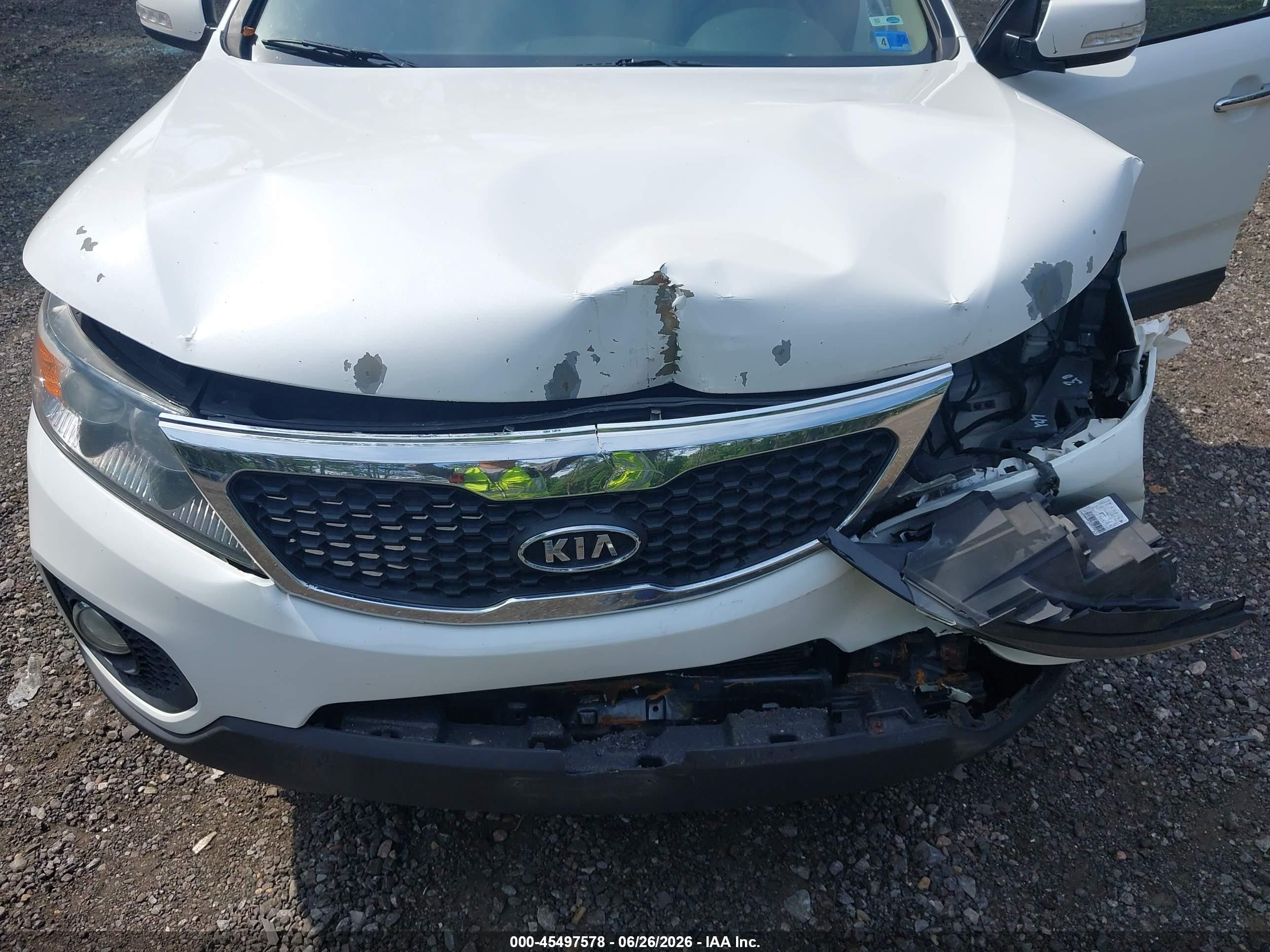 2013 Kia Sorento Ex V6 White vin: 5XYKUDA29DG413300